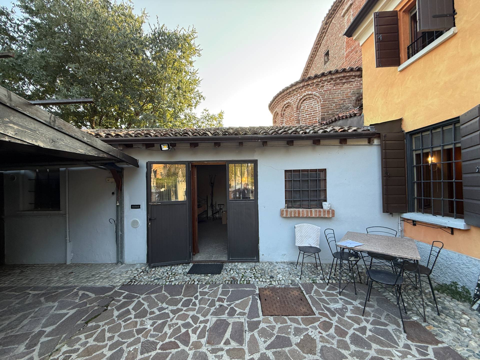 Porzione di Casa con Giardino in vendita a Borgo Mantovano