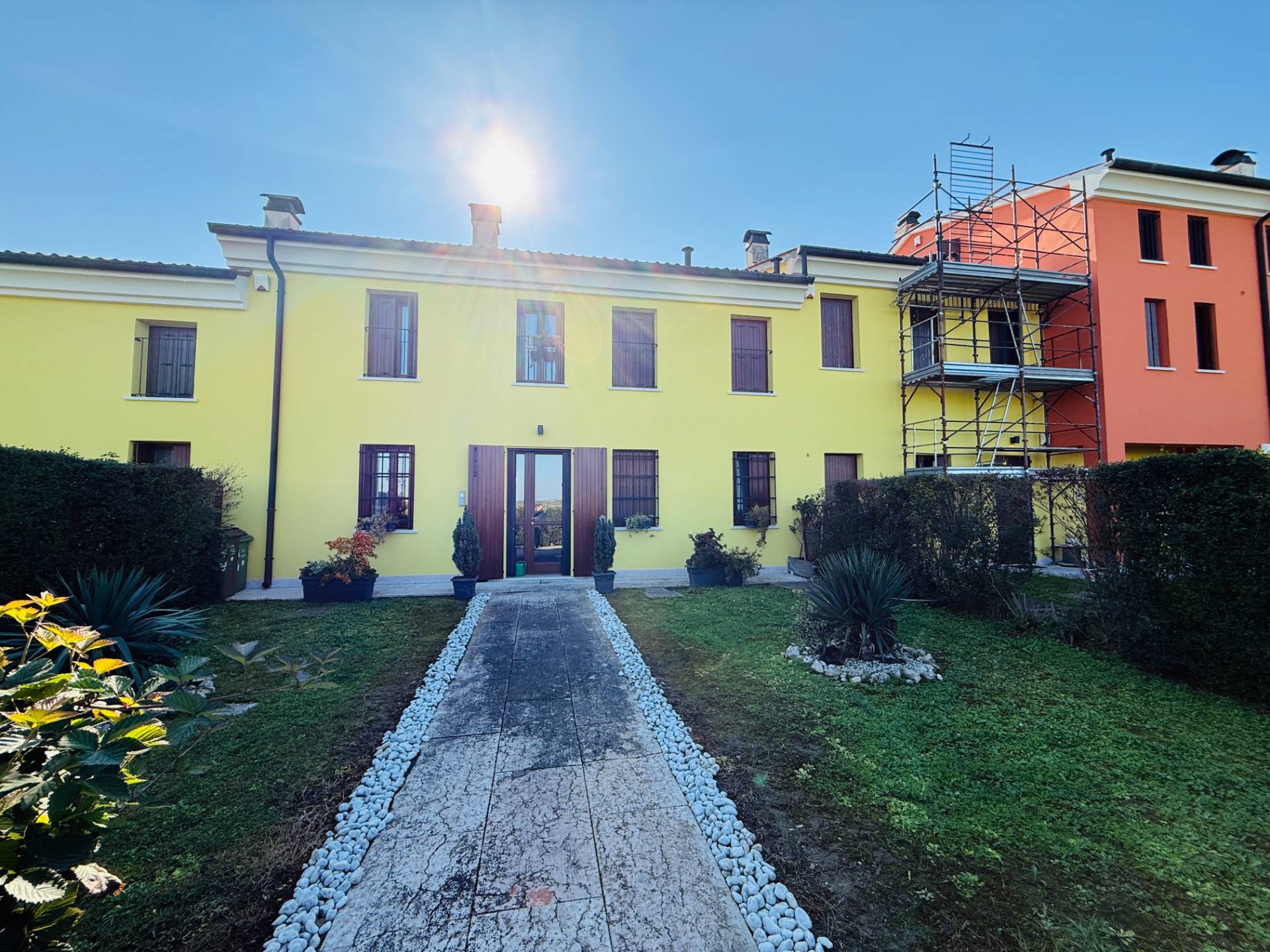 Porzione di Casa con Giardino in vendita a Borgo Mantovano