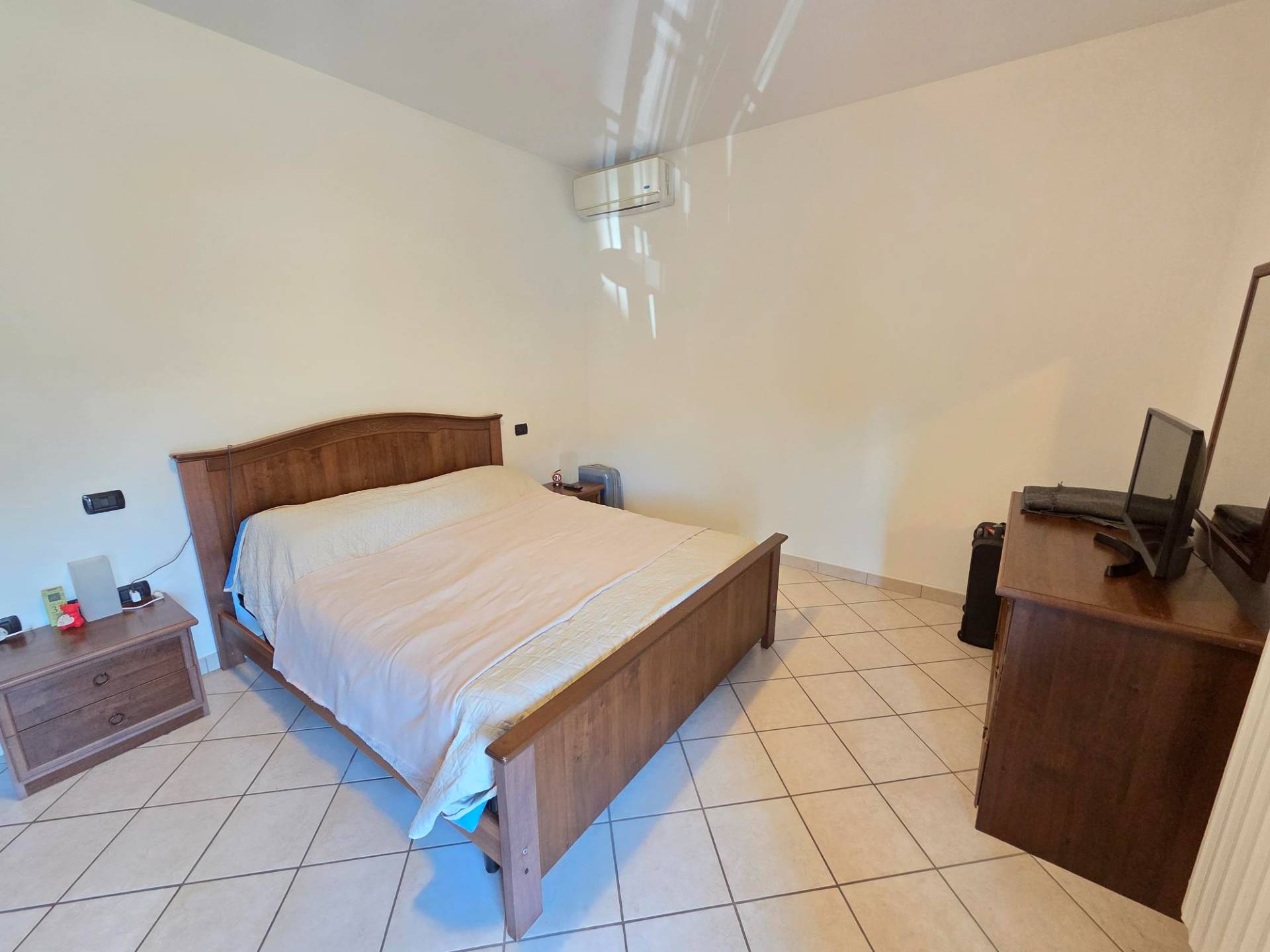 Appartamento al 1 Piano in vendita a Mirandola