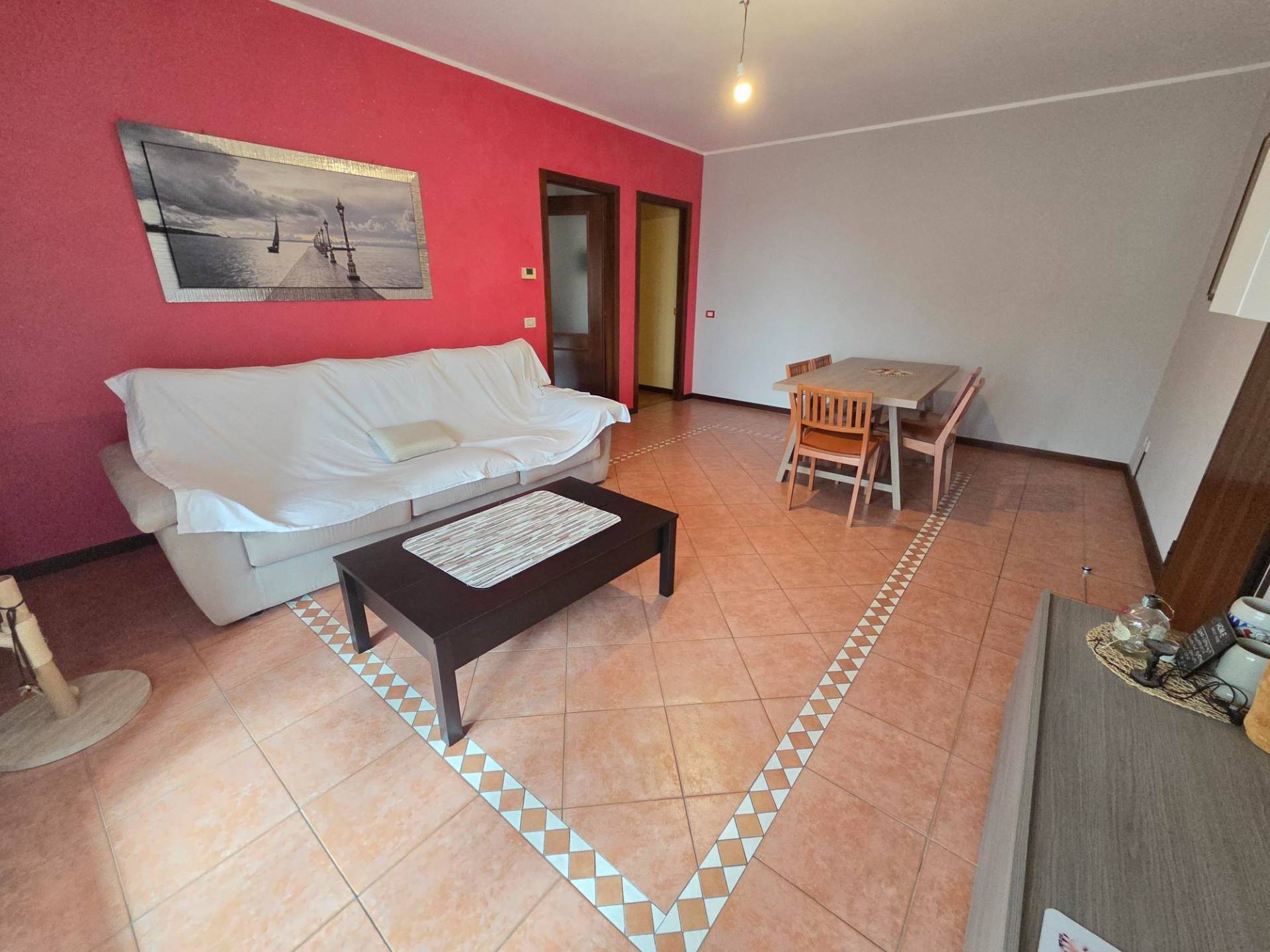 Appartamento al 1 Piano in vendita a Mirandola