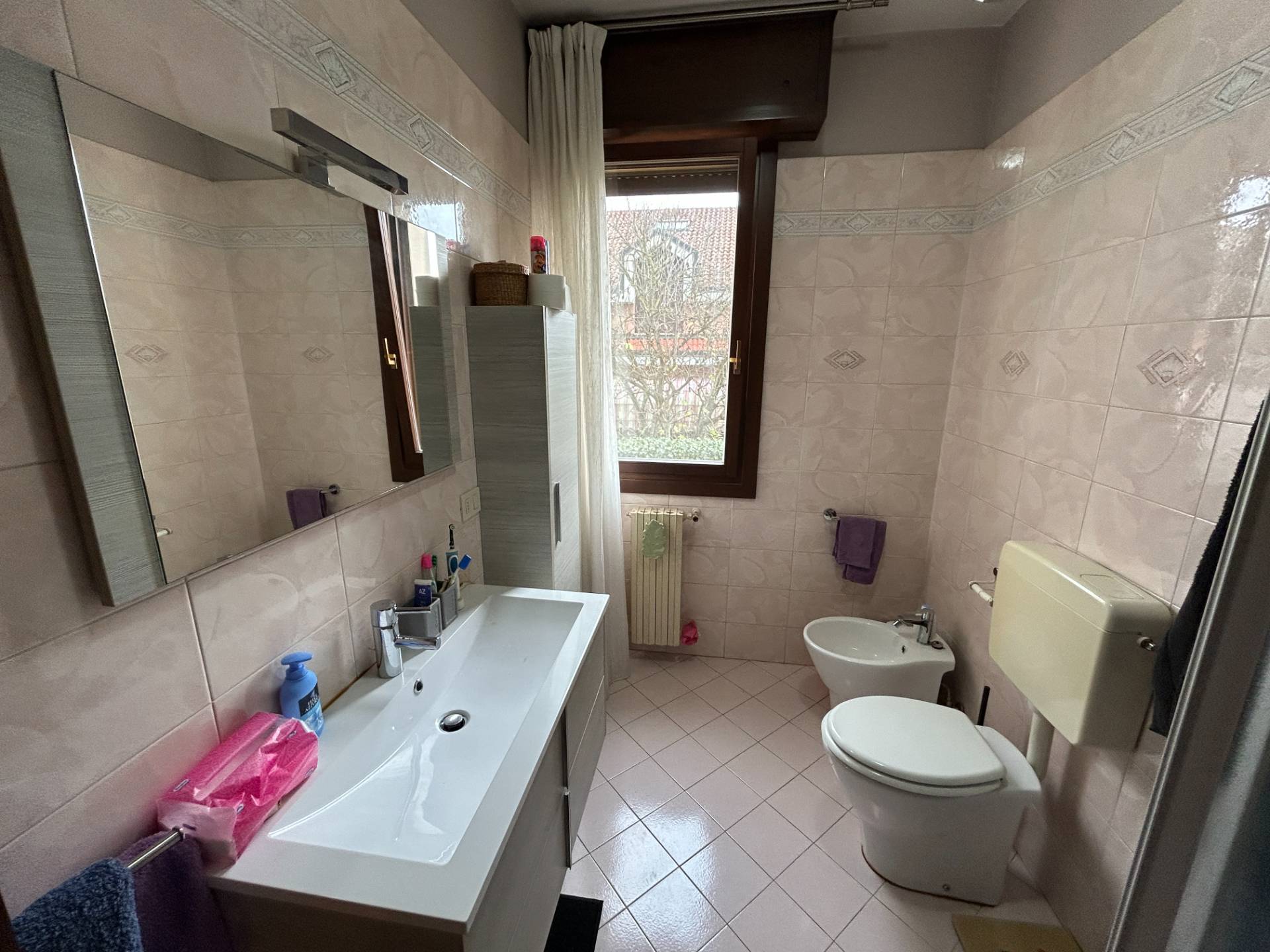 Appartamento al 1 Piano in vendita a Mirandola