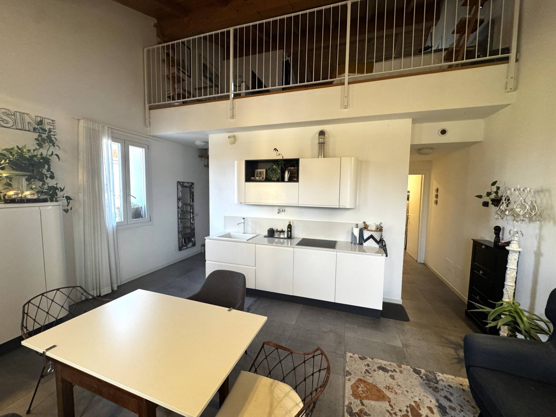 Appartamento con Ingresso Indipendente in vendita a Mirandola