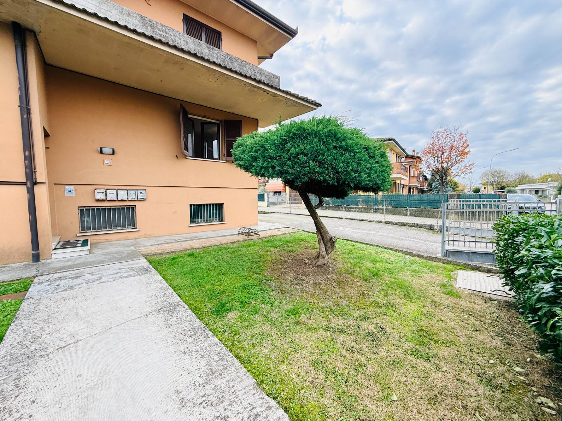 Appartamento al Piano Rialzato in vendita a Poggio Rusco