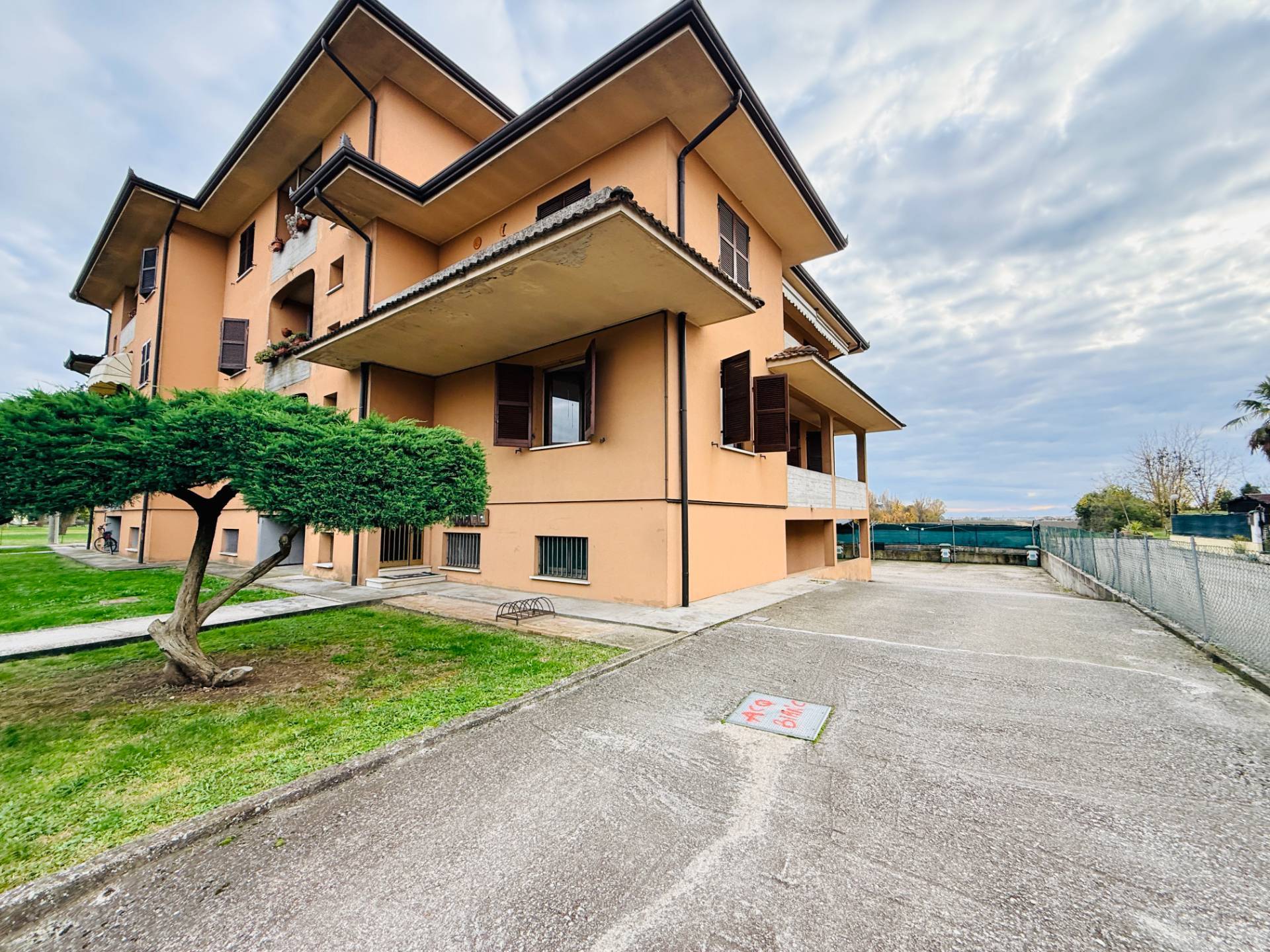 Appartamento al Piano Rialzato in vendita a Poggio Rusco