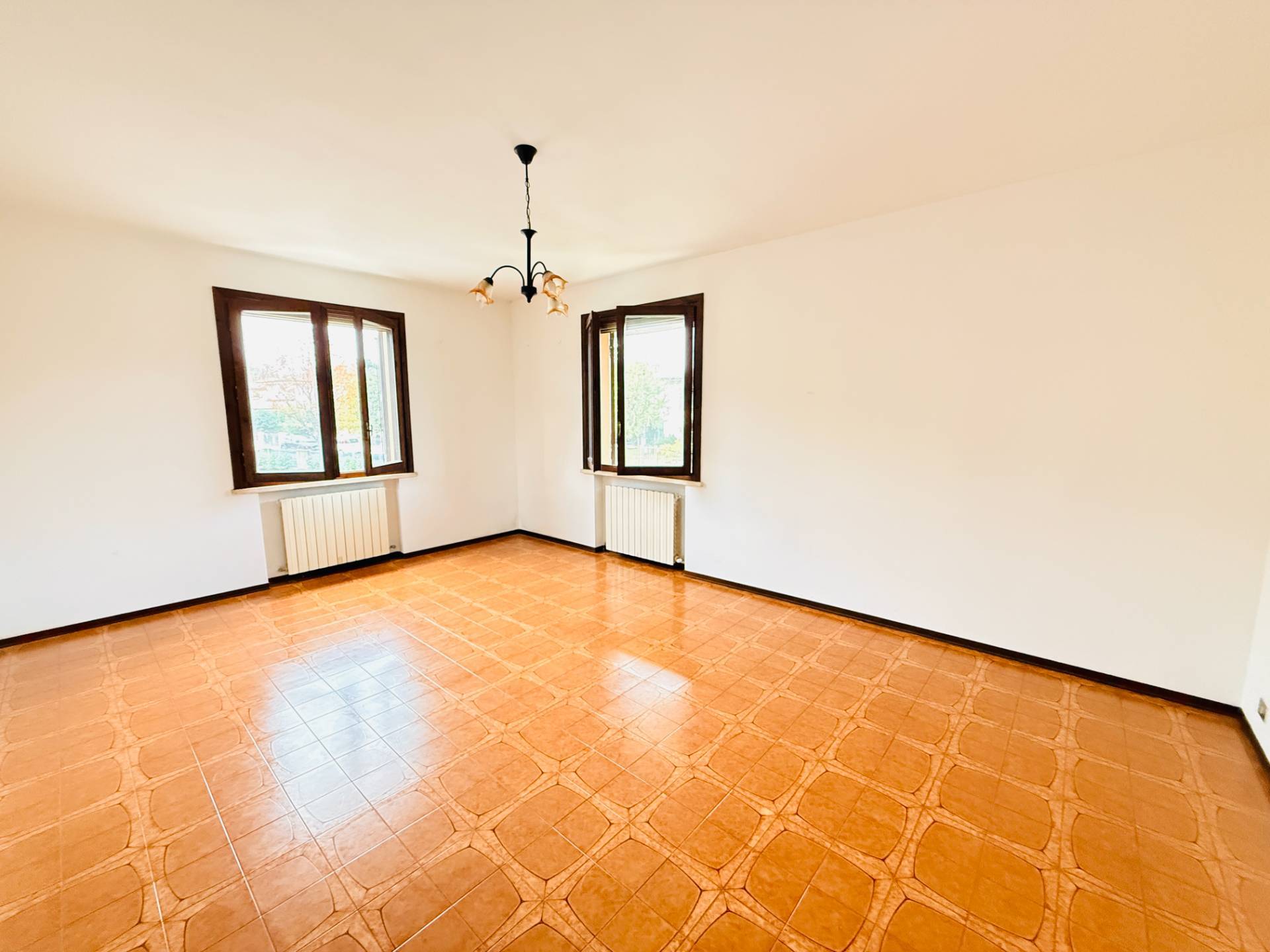 Appartamento al Piano Rialzato in vendita a Poggio Rusco