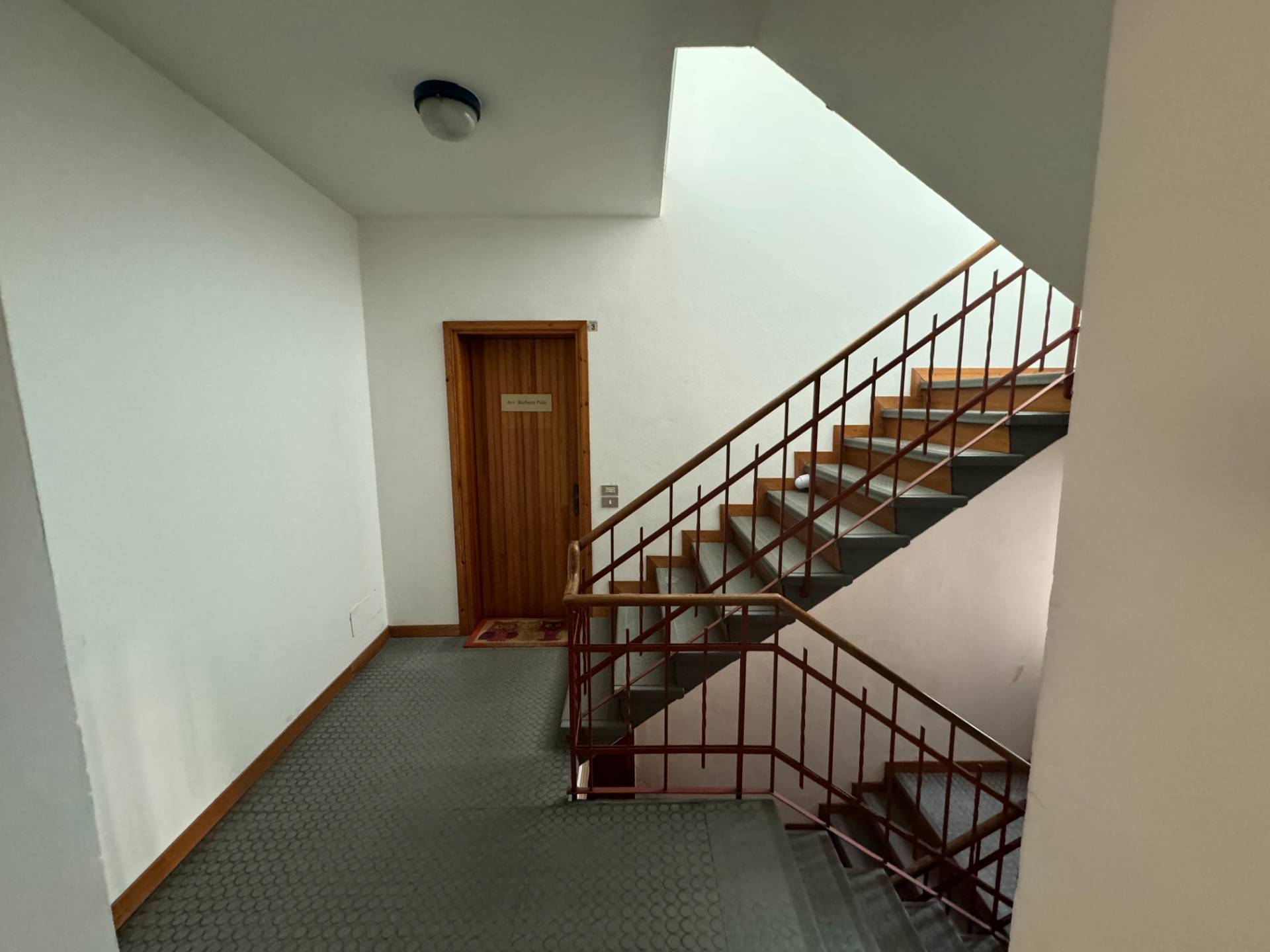 Palazzina con 5 Uffici e possibilit di cambio d'uso in residenziale in vendita a Finale Emilia