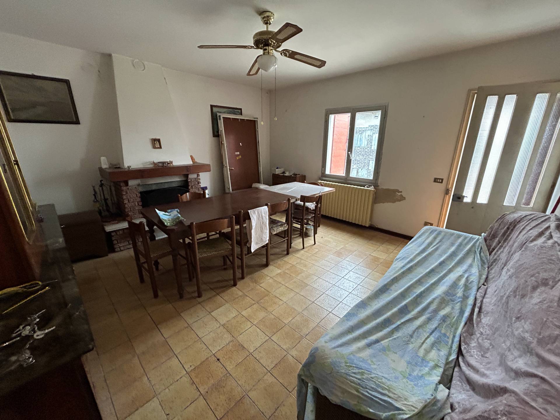 Porzione di Casa in vendita a Mirandola, San Martino Spino