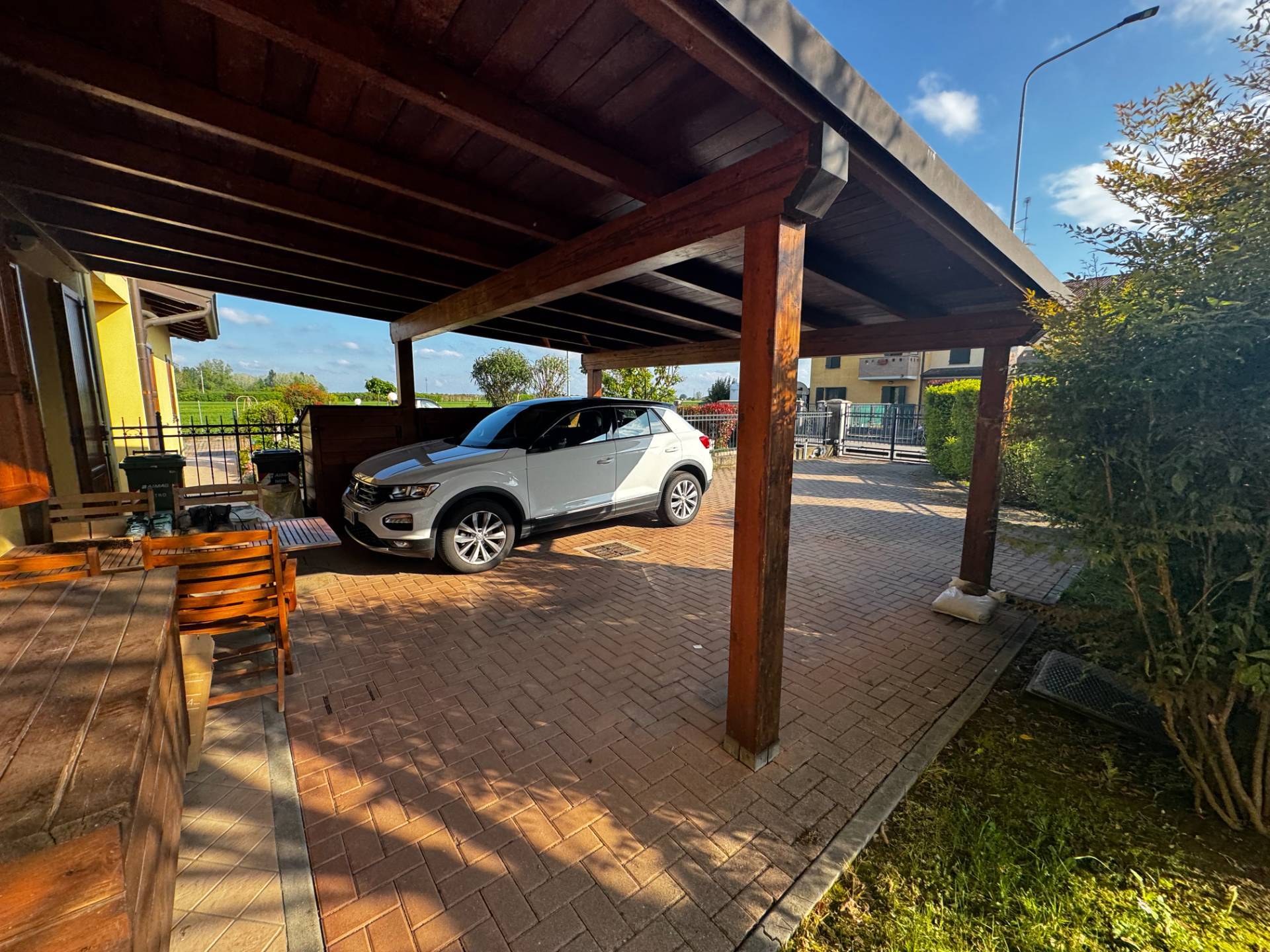 Appartamento con Ingresso Indipendente e Giardino Privato in vendita a San Felice sul Panaro, San Bi