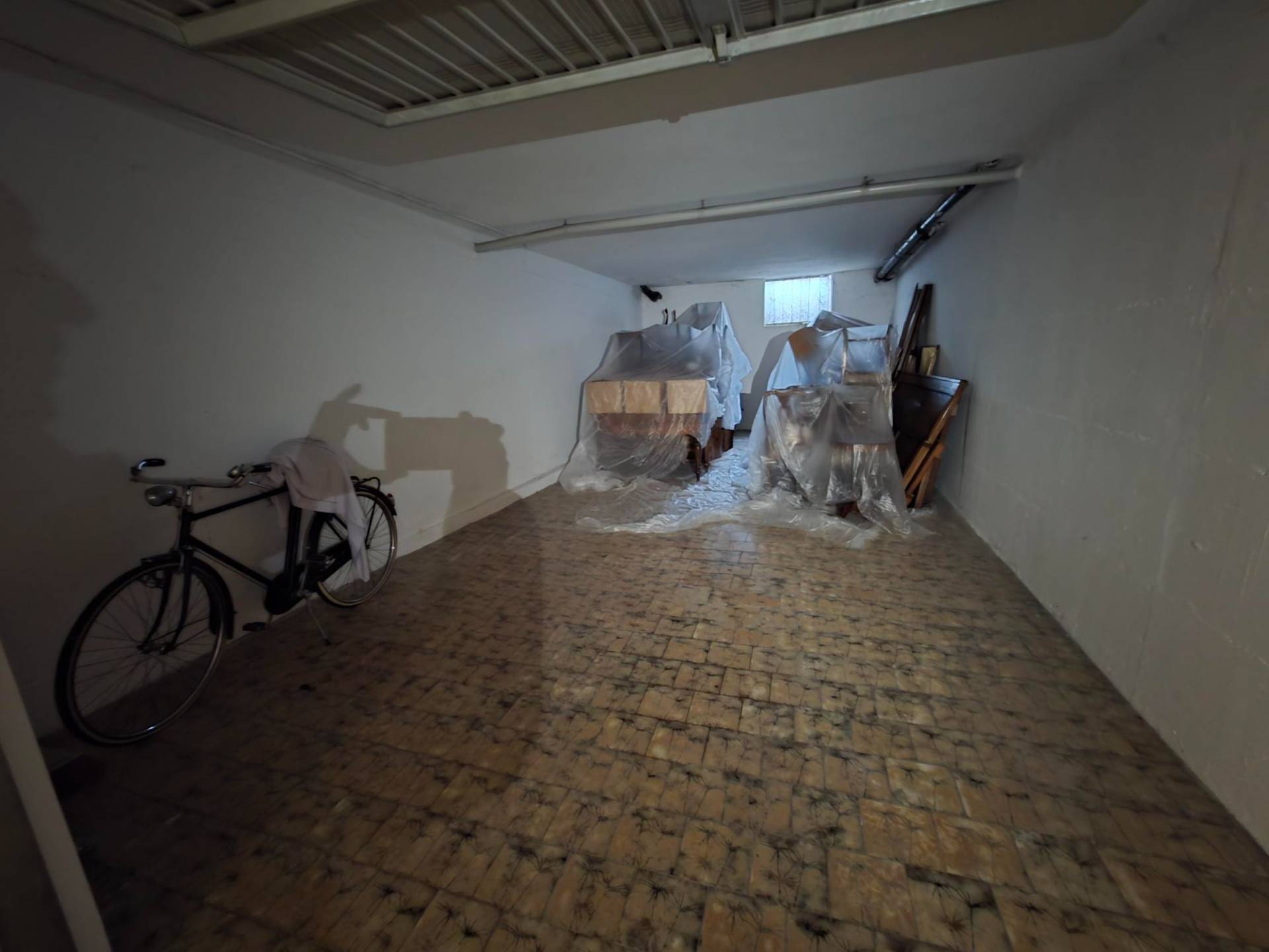 Box o garage in vendita a Mirandola