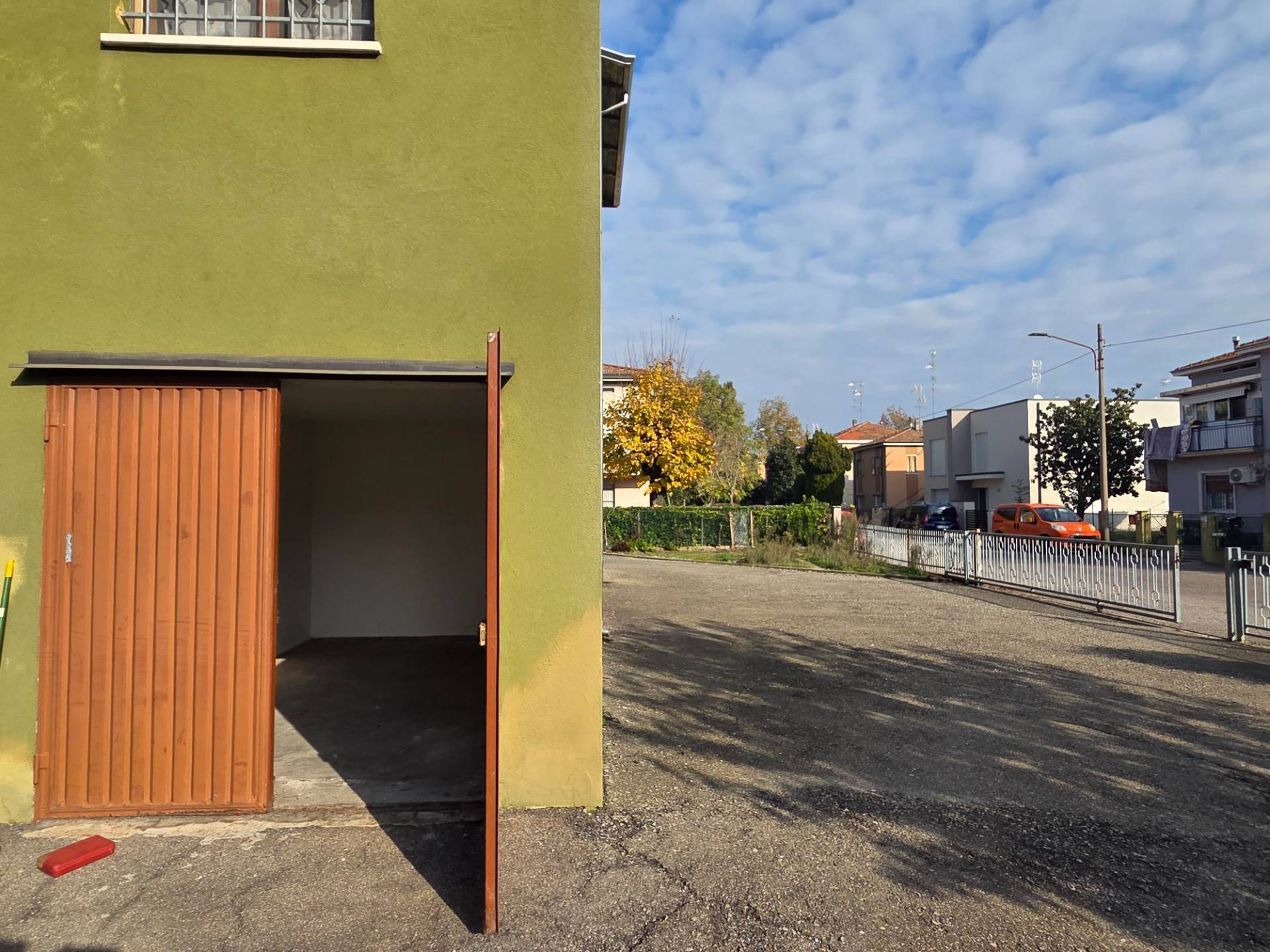 Box o garage in vendita a Mirandola