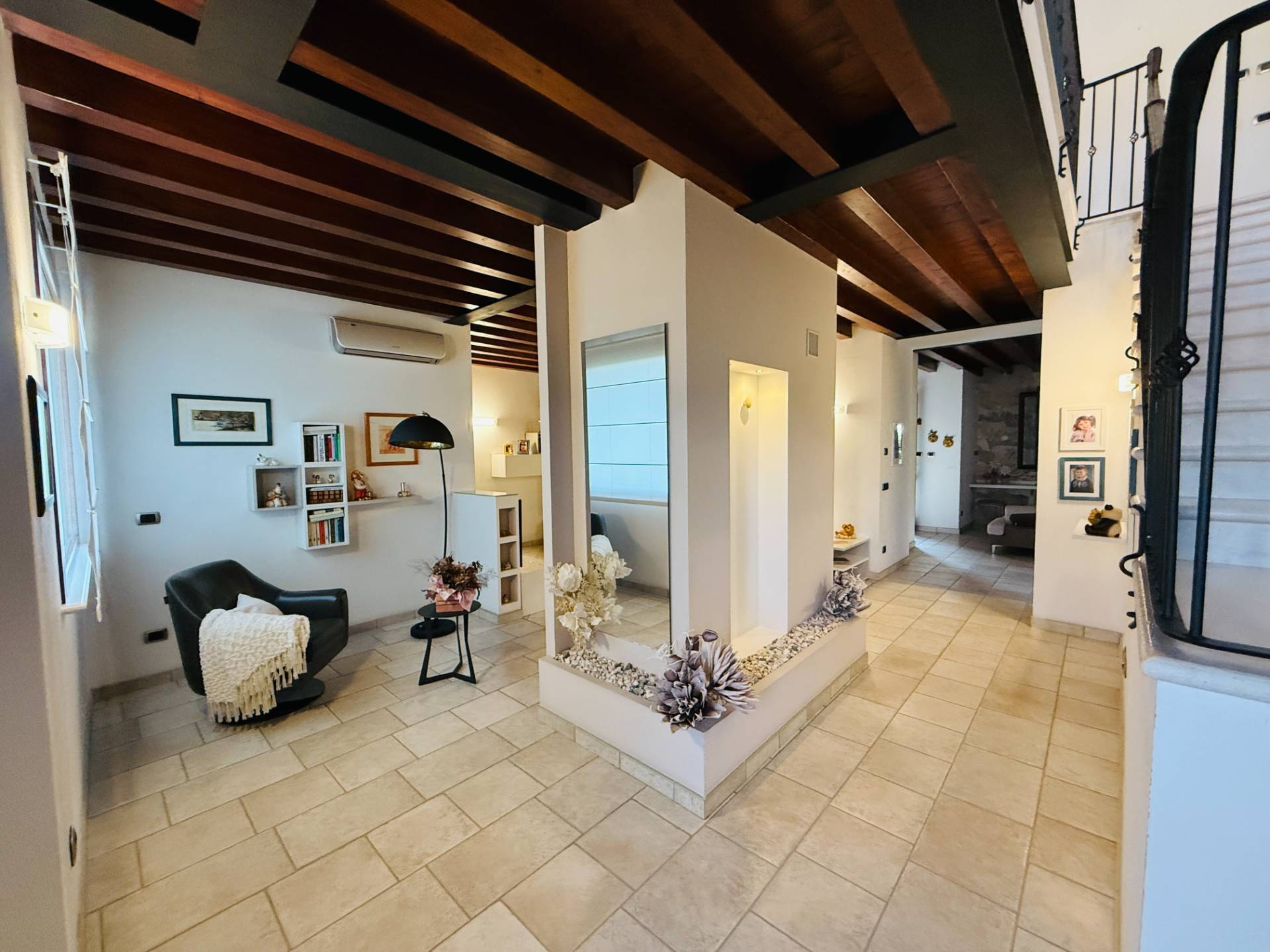 Villa Singola con Piscina in vendita a Poggio Rusco