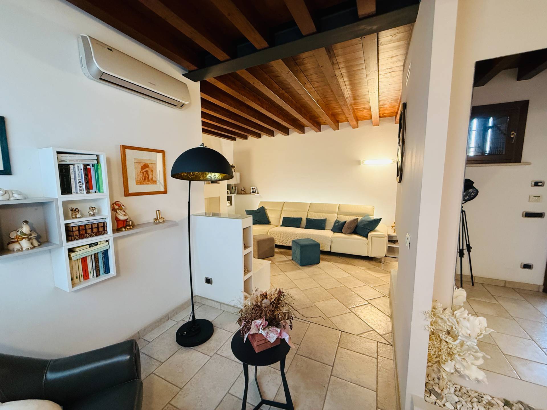 Villa Singola con Piscina in vendita a Poggio Rusco