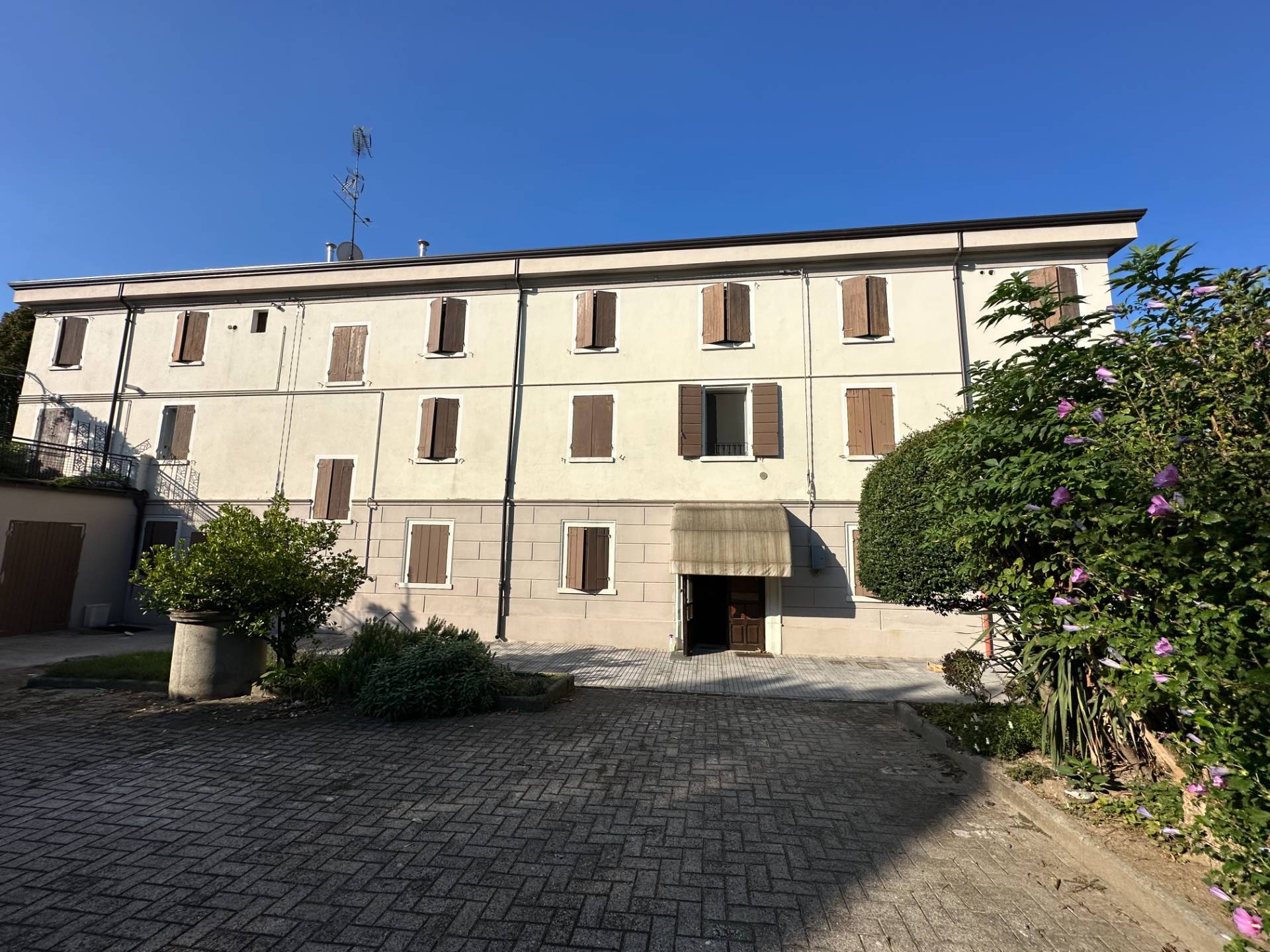 Villa Bifamiliare in vendita a Cavezzo