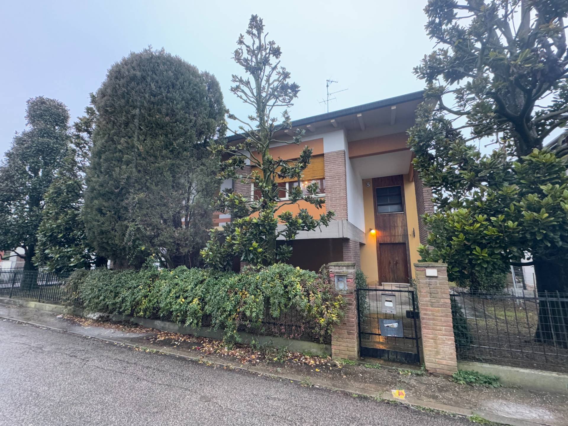 Villa Singola in vendita a Finale Emilia