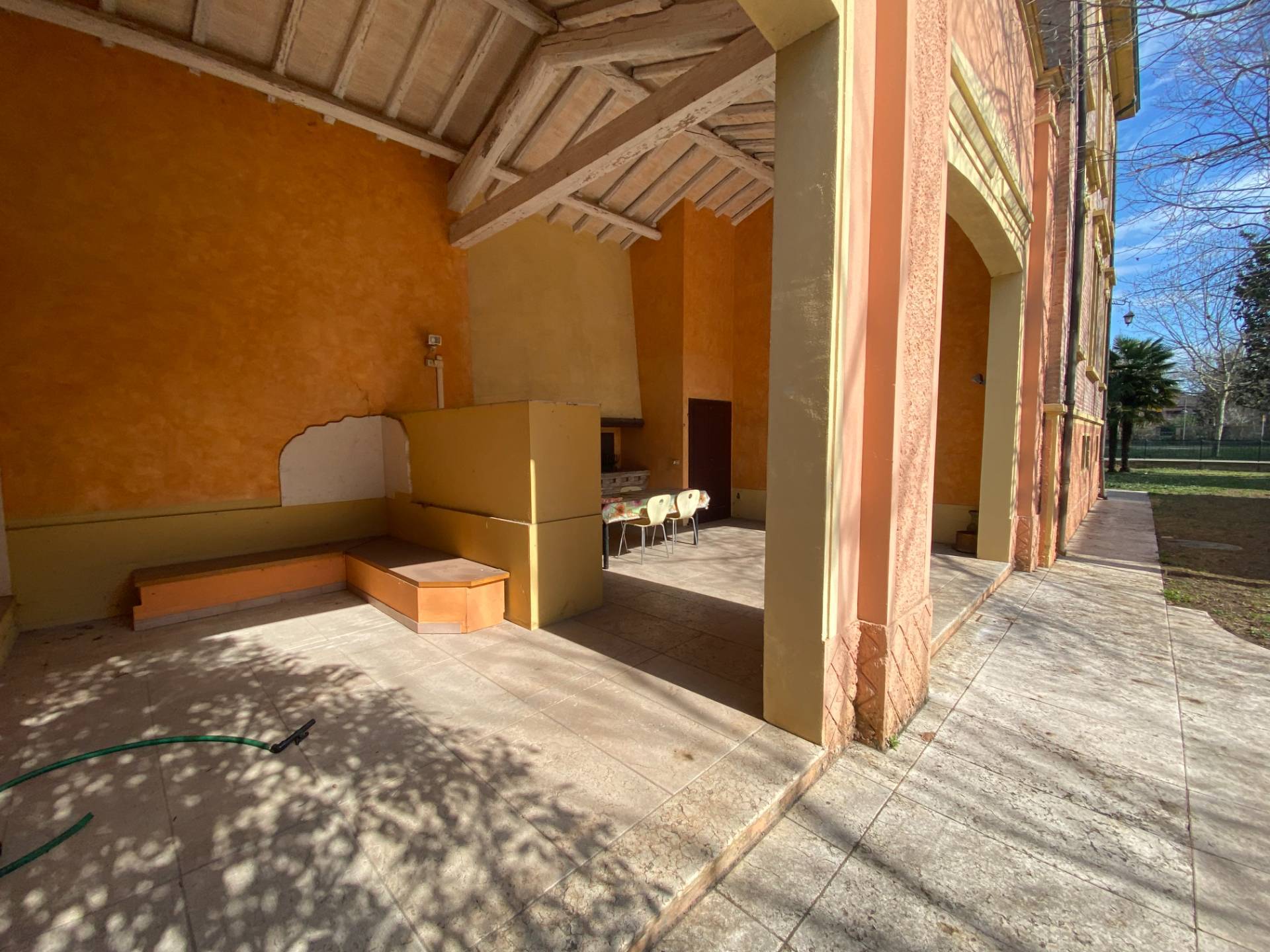 Villa in vendita a Mirandola