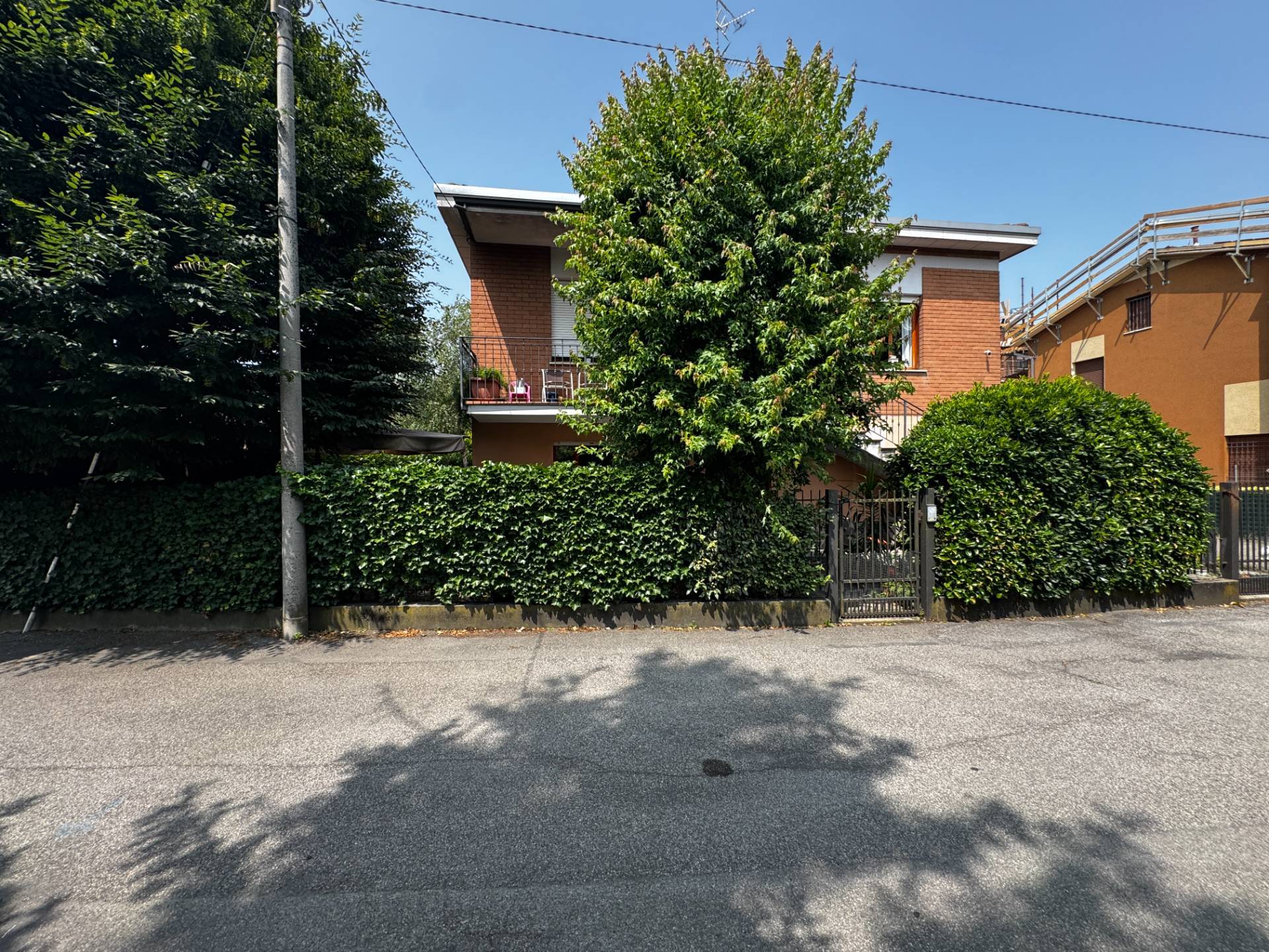 Villa Singola suddivisa in 2 Unit in vendita a Mirandola