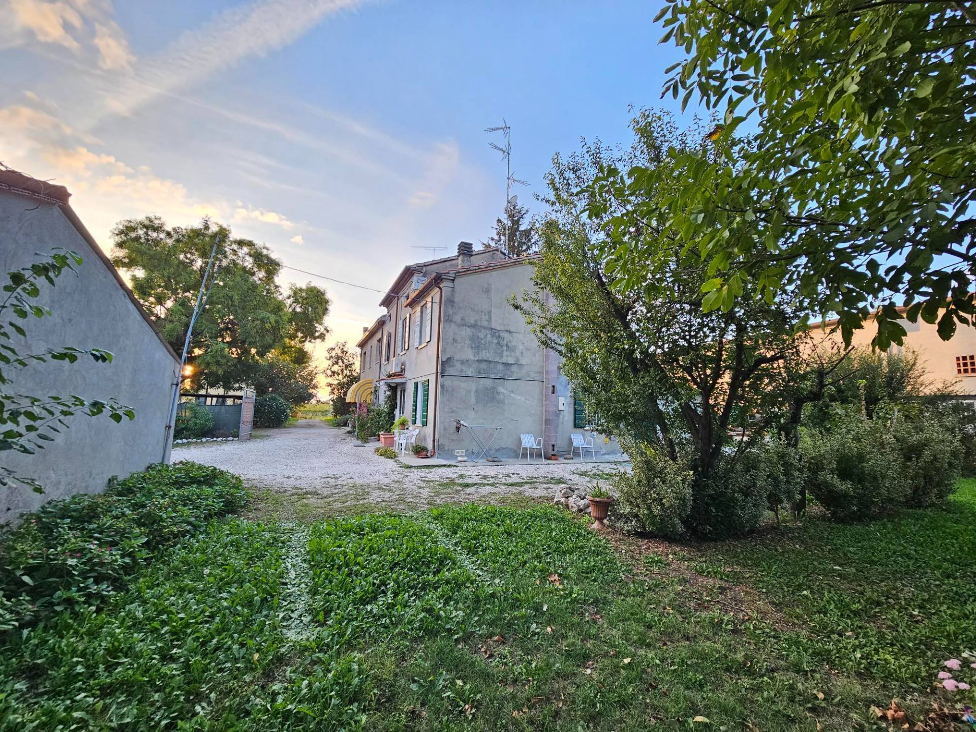 Porzione di Casa in vendita a Mirandola, Gavello