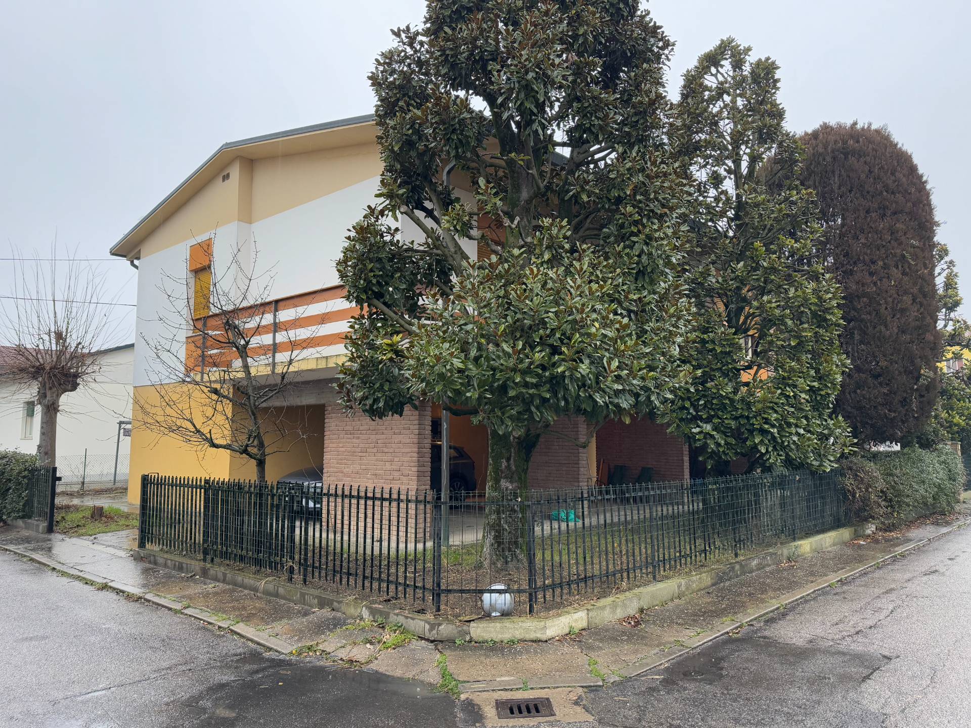 Villa Singola in vendita a Finale Emilia