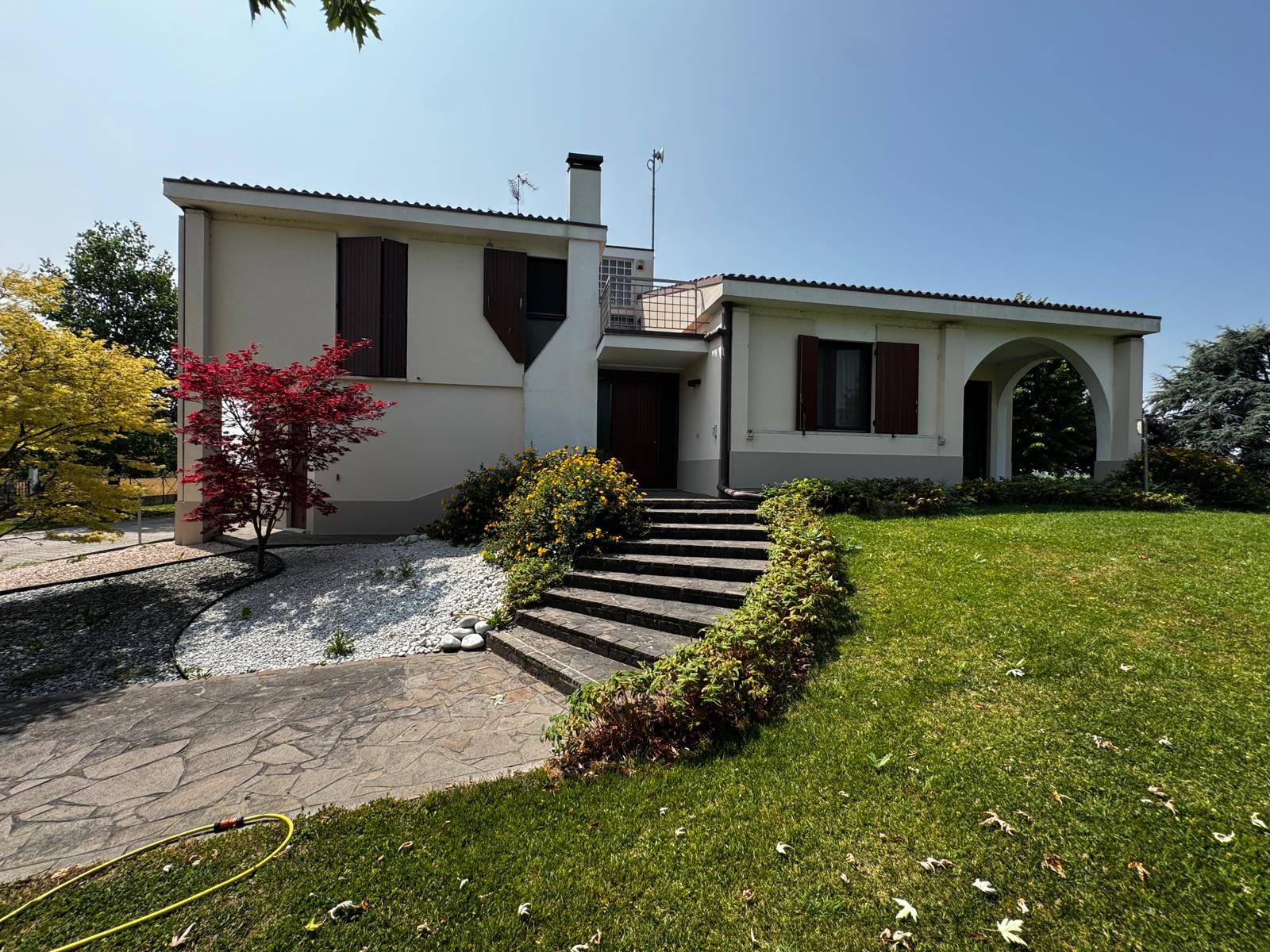 Villa Singola con Piscina in vendita a Poggio Rusco