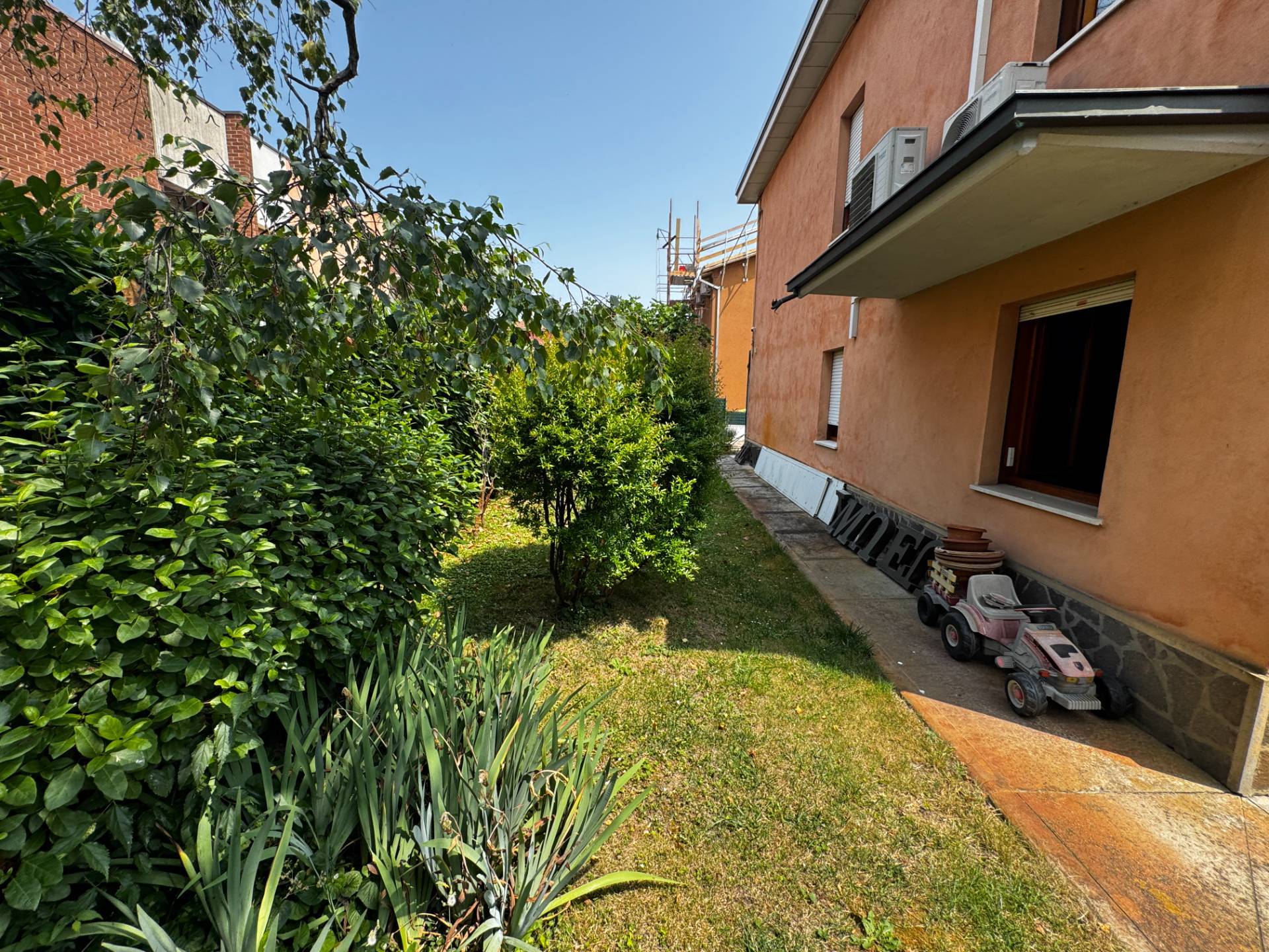 Villa Singola suddivisa in 2 Unit in vendita a Mirandola