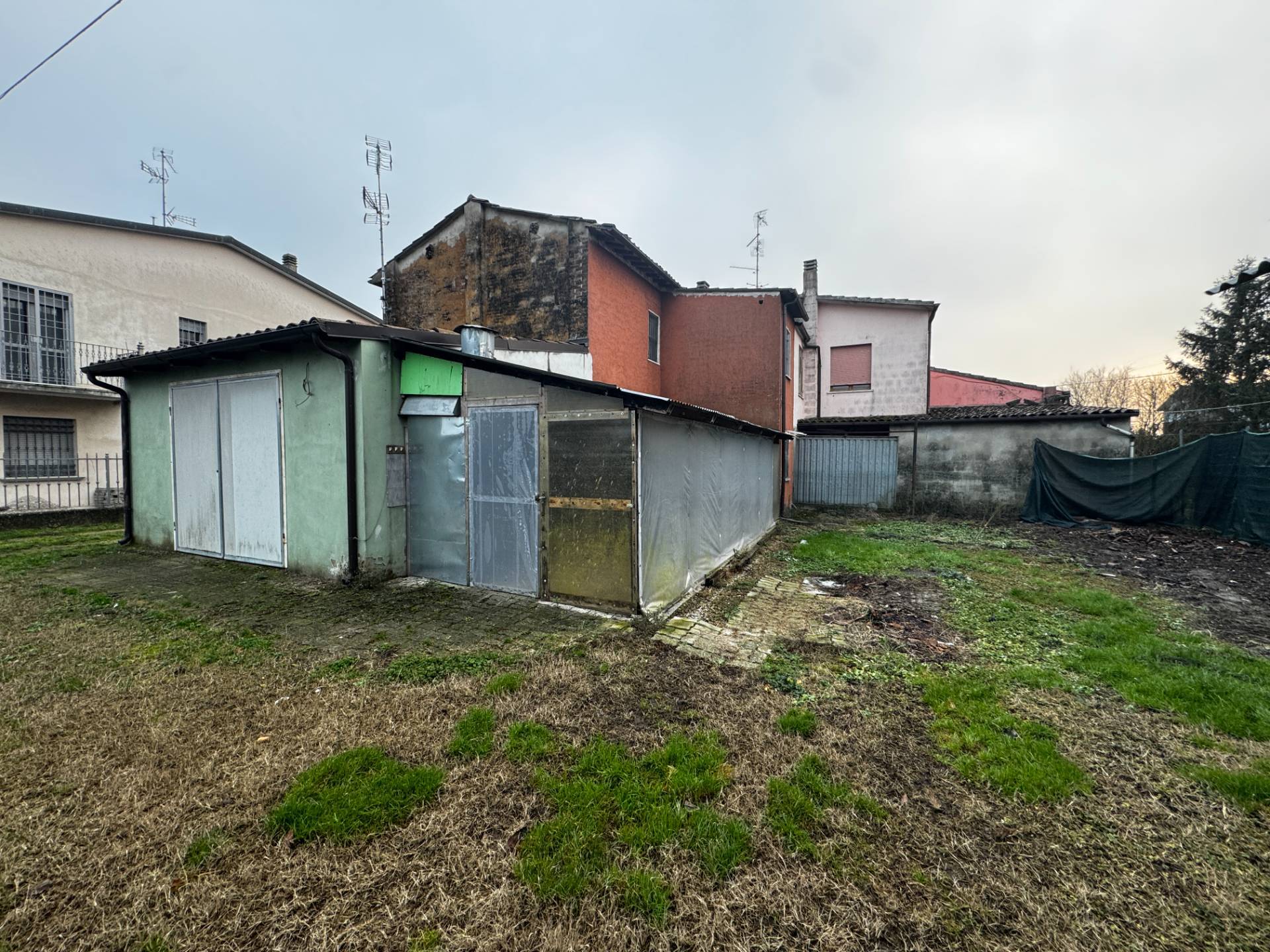 Porzione di Casa con Giardino in vendita a San Felice sul Panaro, San Biagio