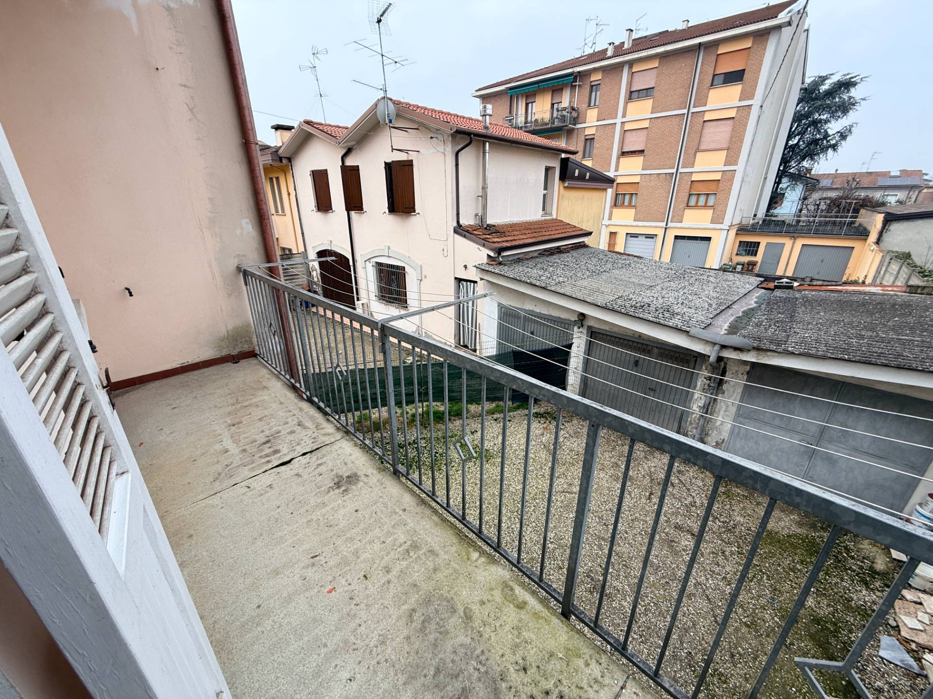 Appartamento al 1� Piano in vendita a Poggio Rusco