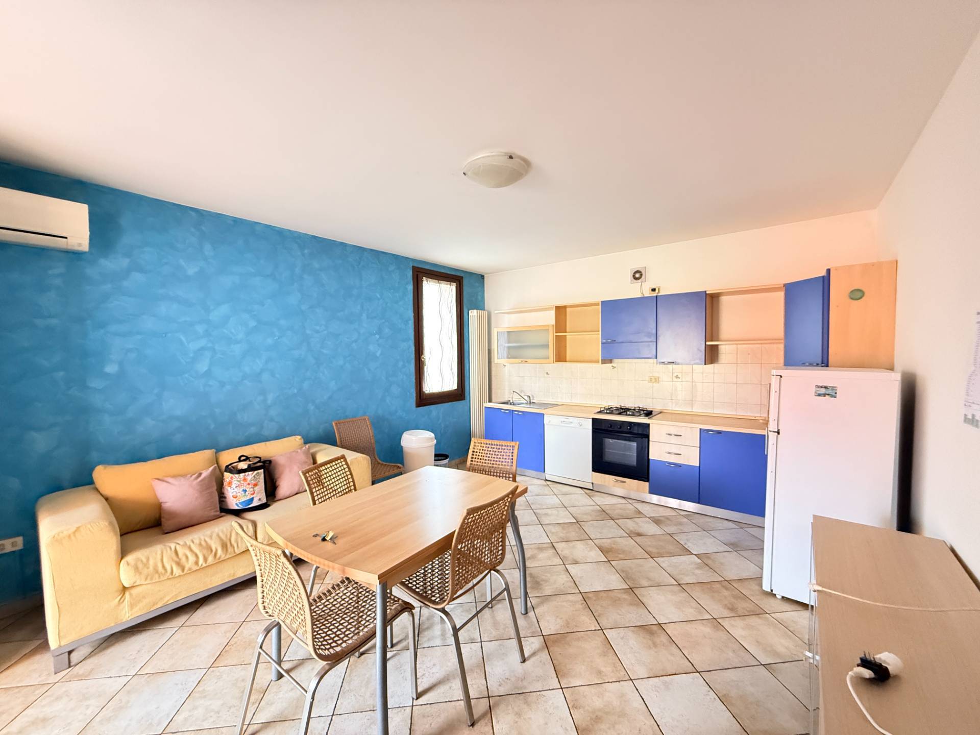 Appartamento al 1� Piano in vendita a Poggio Rusco