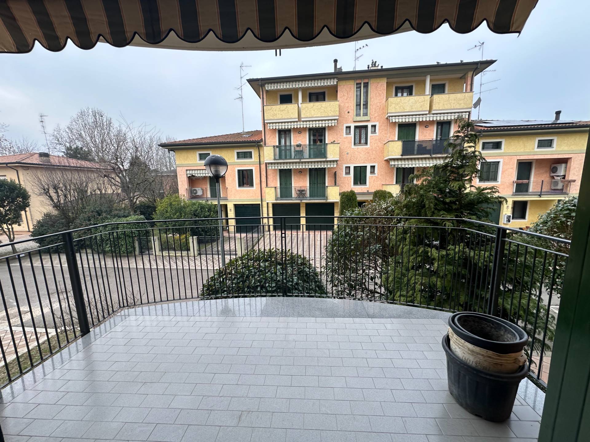 Appartamento al 1� Piano in vendita a Mirandola, Cividale