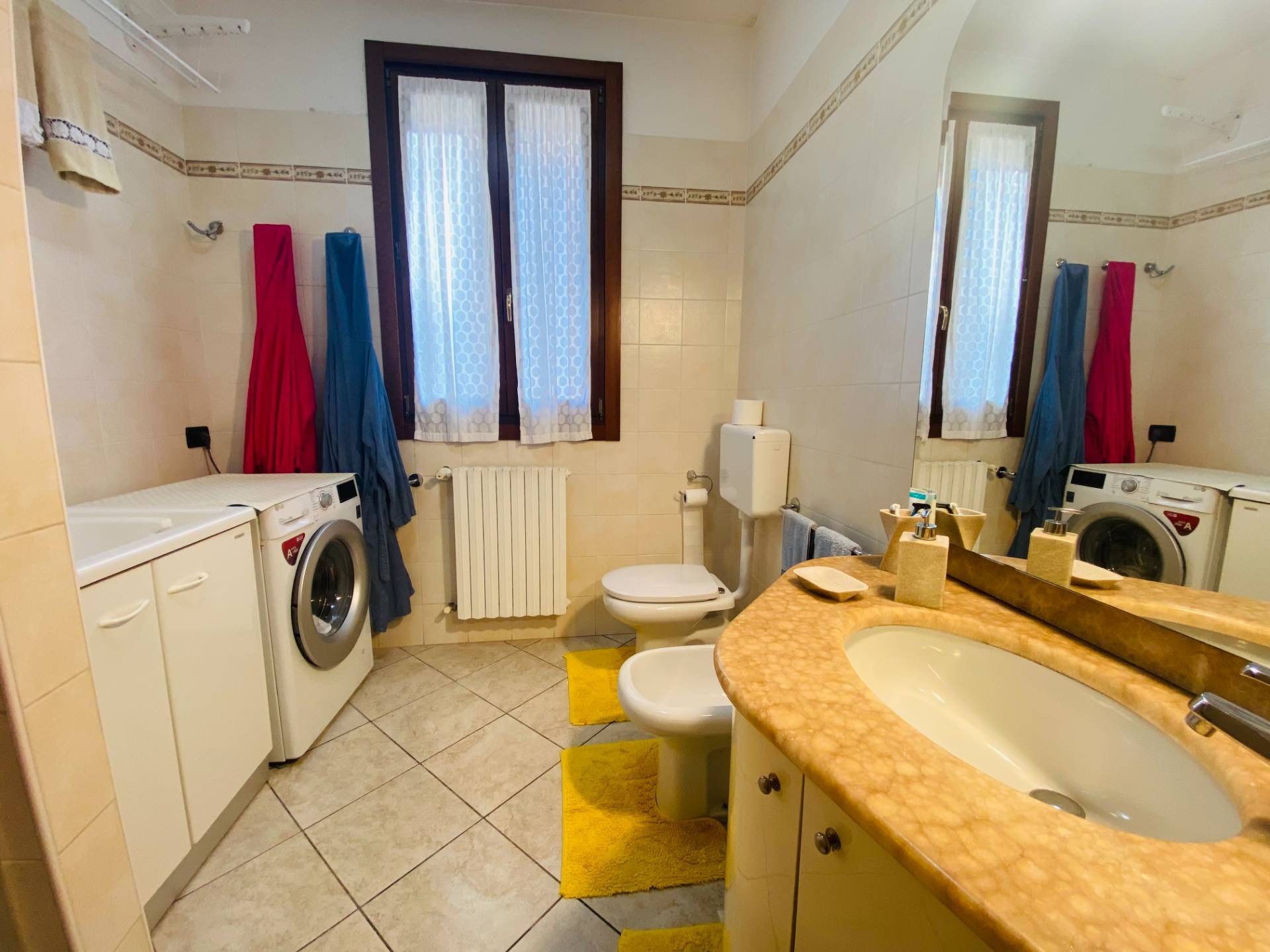 Appartamento con Ingresso Indipendente e Giardino Privato in vendita a Poggio Rusco