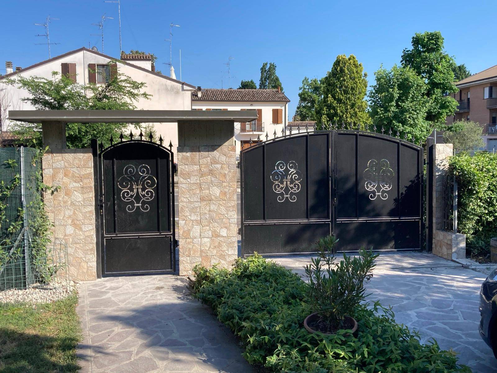 Villa Bifamiliare in vendita a Mirandola, San Giacomo Roncole