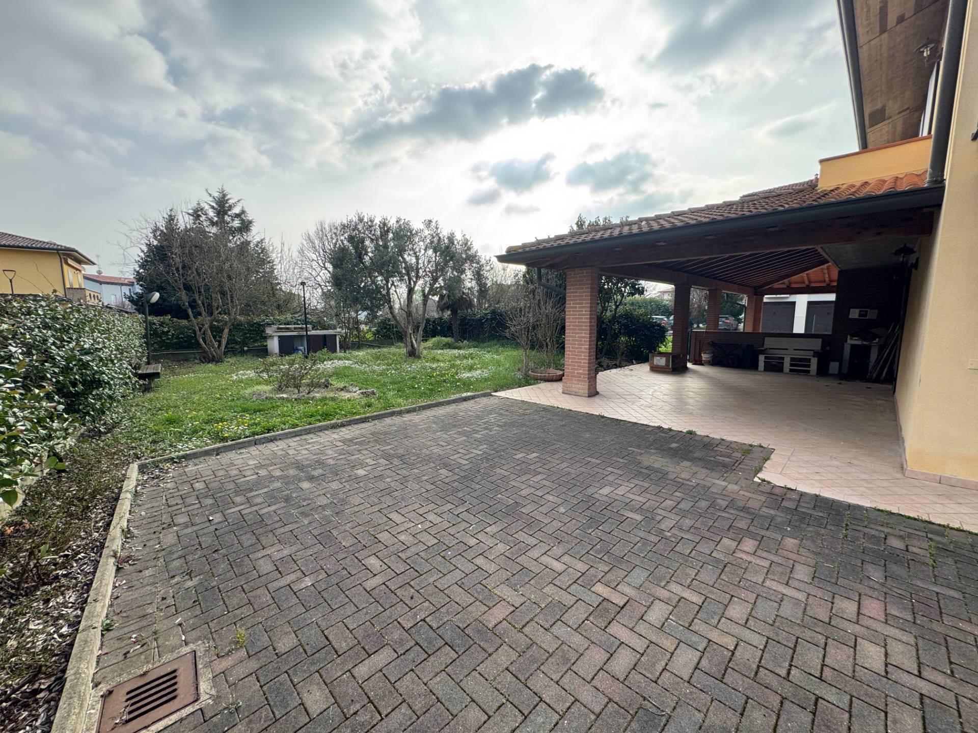 Villa Bifamiliare in vendita a San Felice sul Panaro