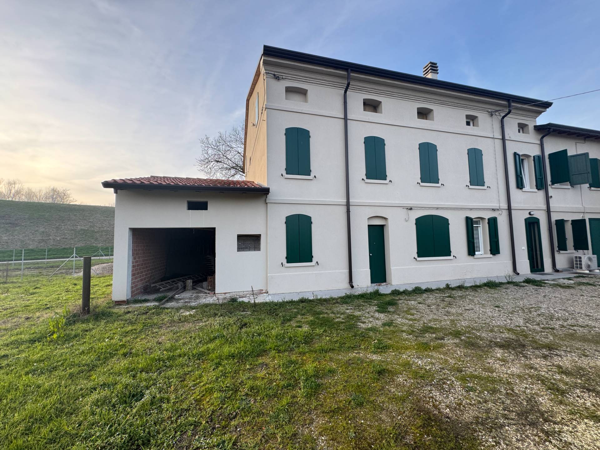 Villa Bifamiliare in vendita a San Possidonio
