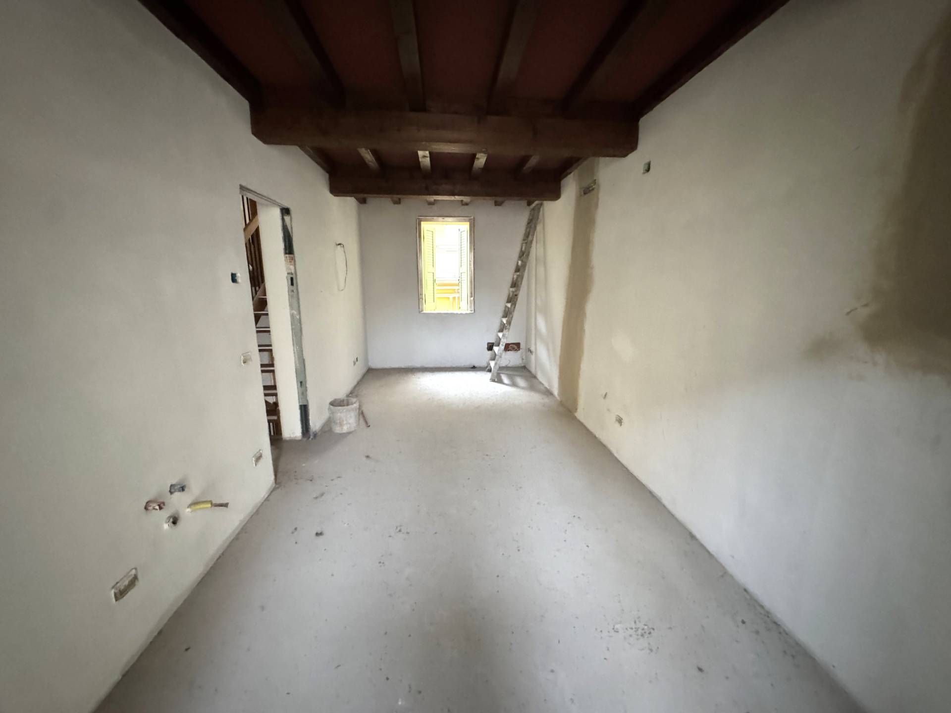 Appartamento con Ingresso Indipendente in vendita a Mirandola