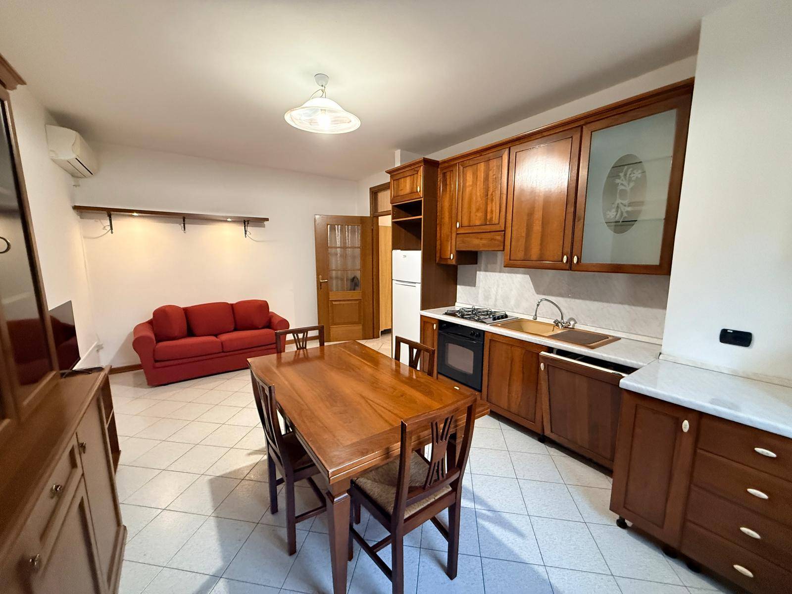 Appartamento al 1� Piano in affitto a Poggio Rusco