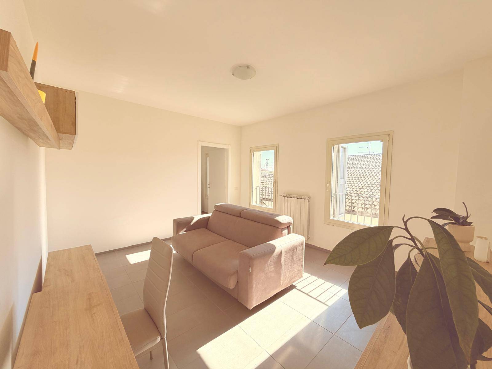 Appartamento al 3� ed Ultimo Piano in affitto a Mirandola