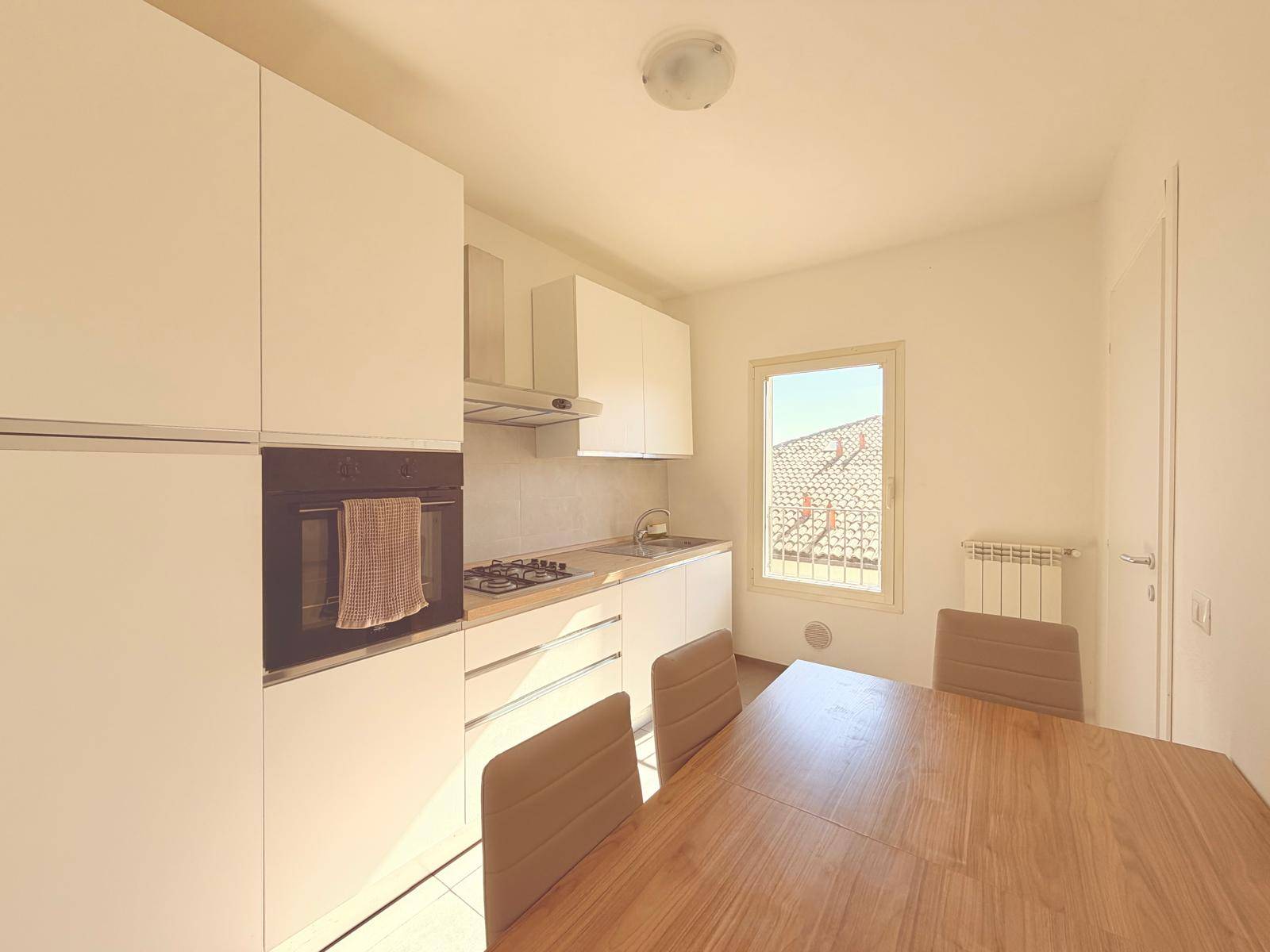 Appartamento al 3� ed Ultimo Piano in affitto a Mirandola