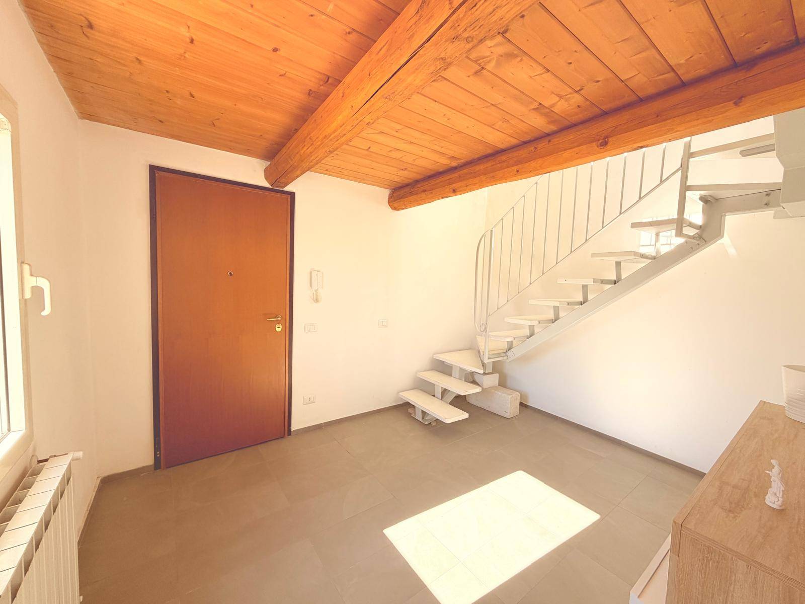 Appartamento al 3� ed Ultimo Piano in affitto a Mirandola