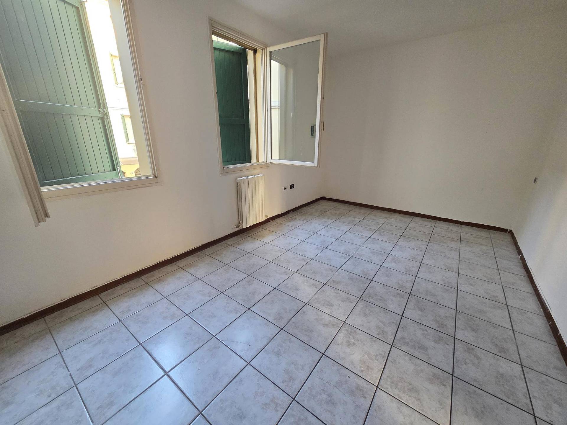 Appartamento al 1� Piano in vendita a Bastiglia