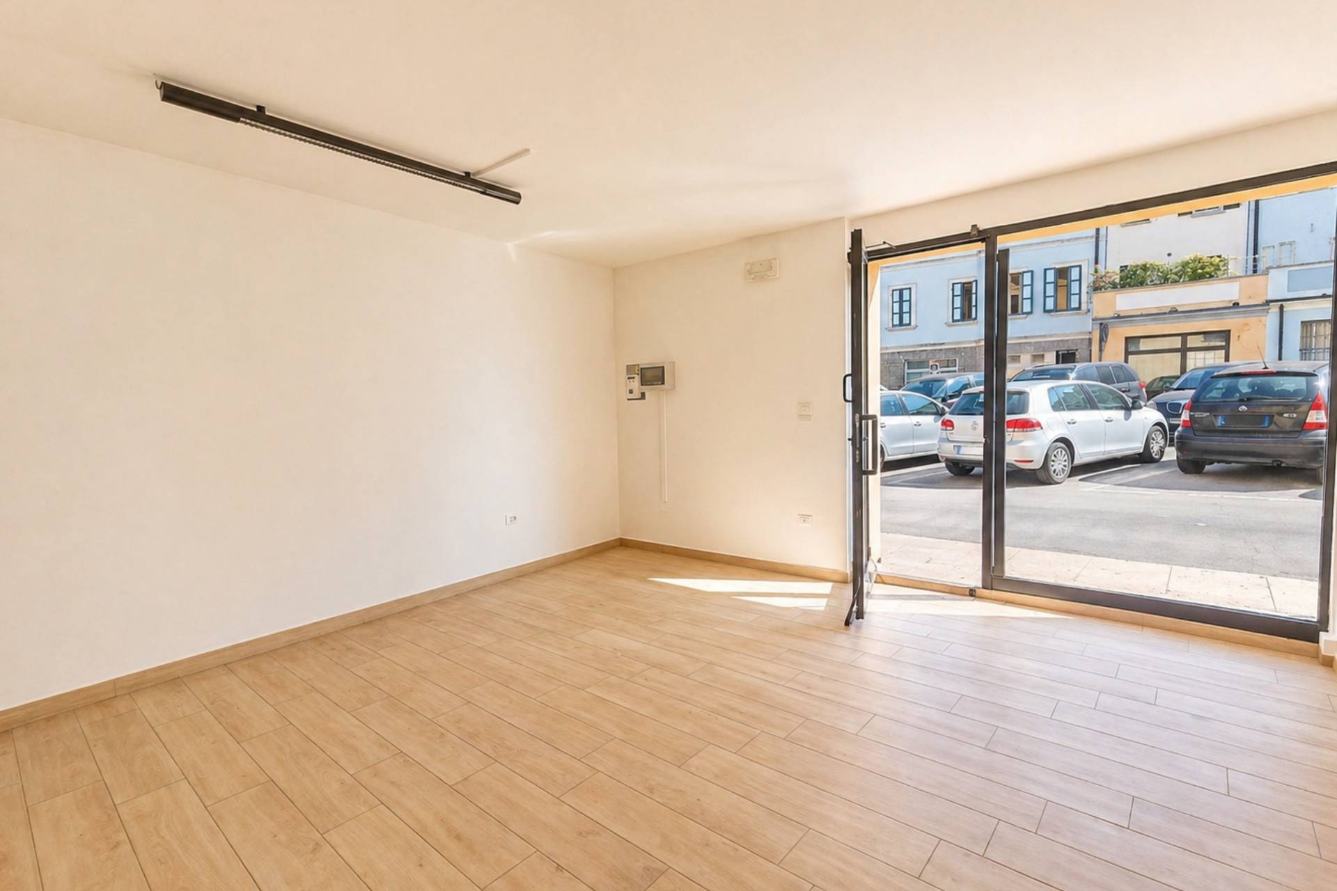 Negozio in affitto a Mirandola