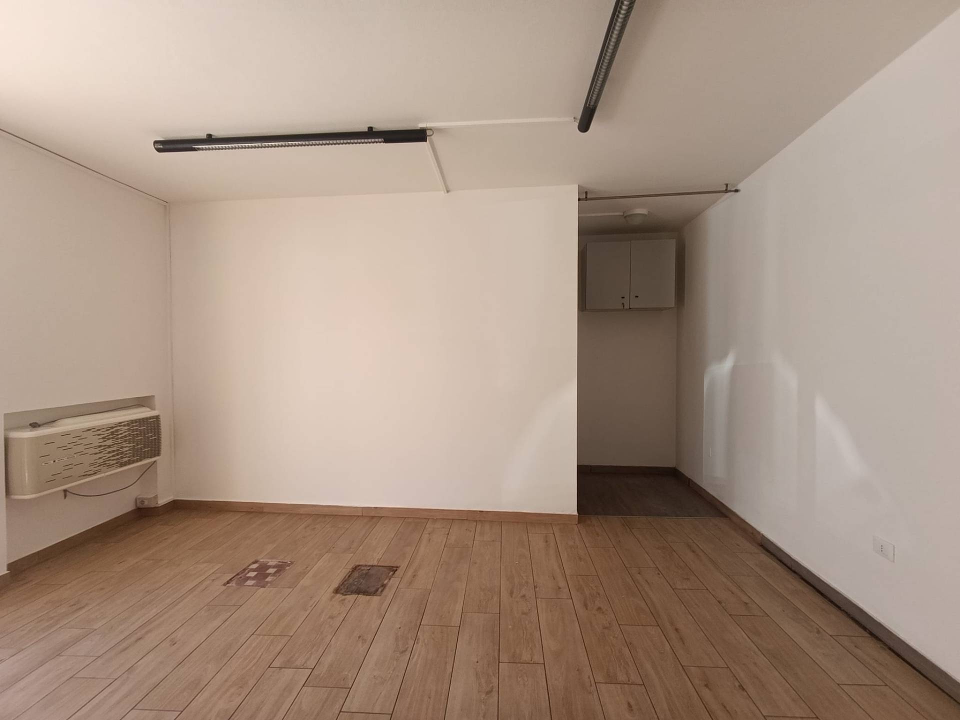 Negozio in affitto a Mirandola