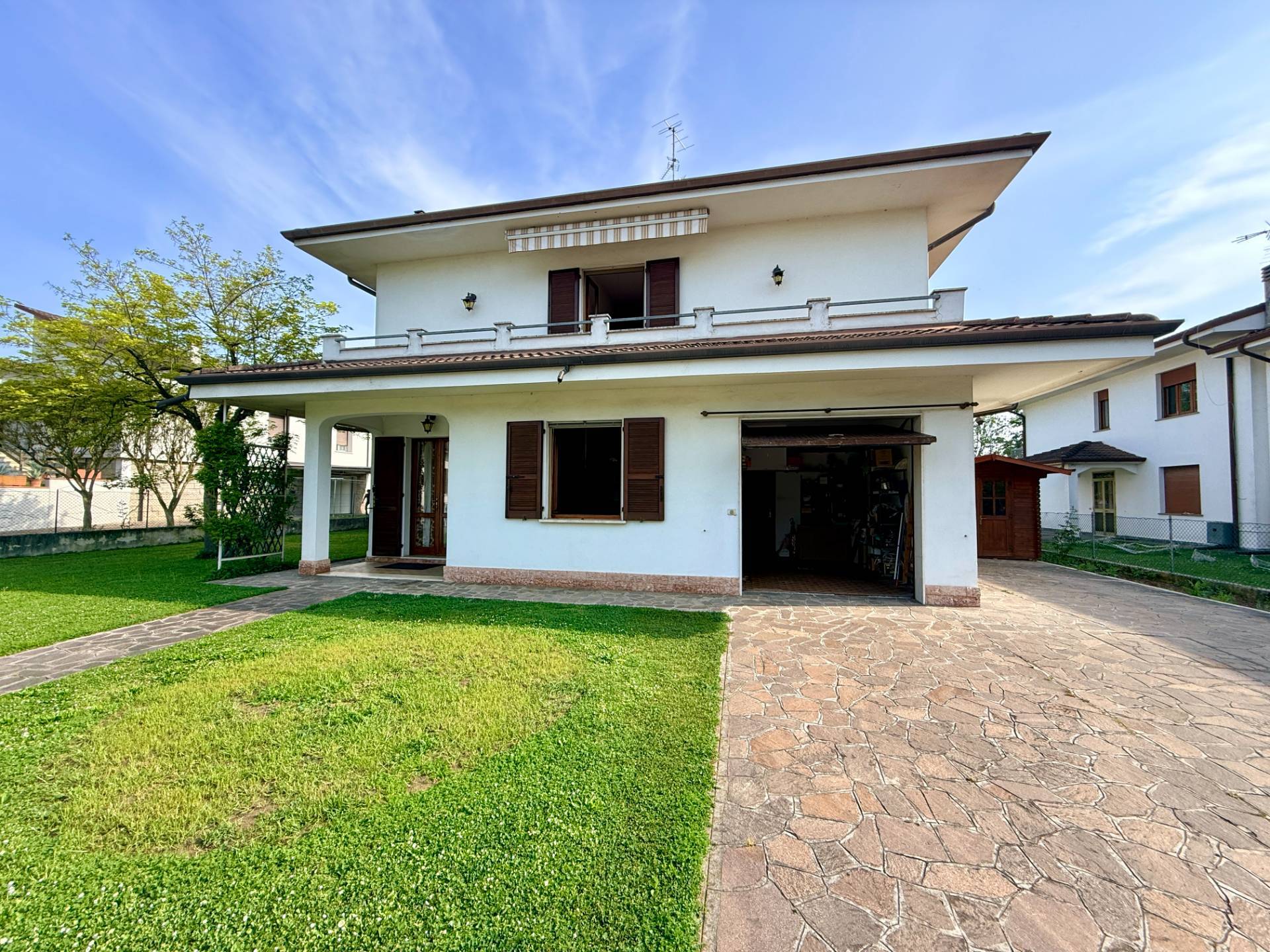 Villa Bifamiliare in vendita a Poggio Rusco