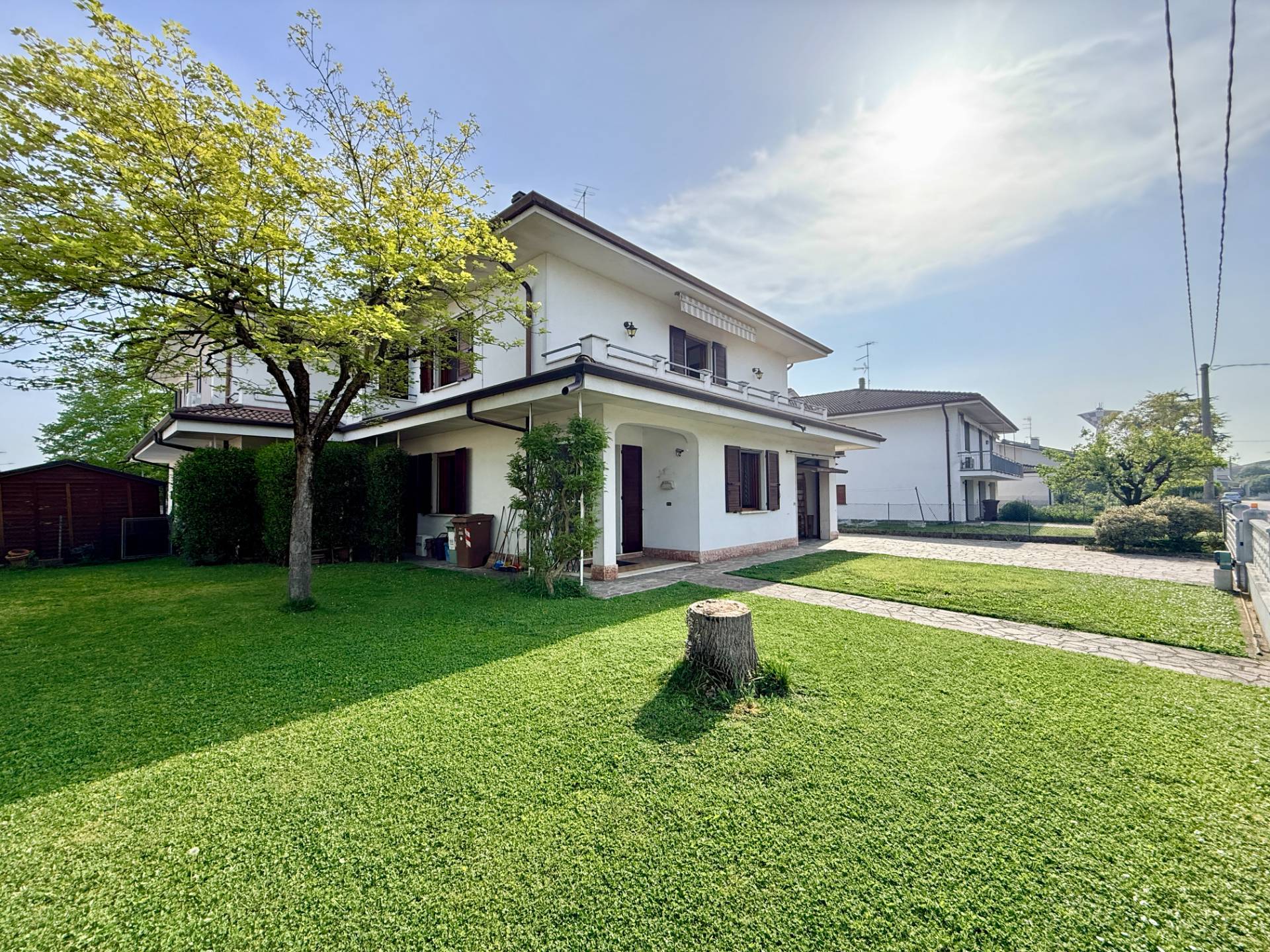 Villa Bifamiliare in vendita a Poggio Rusco
