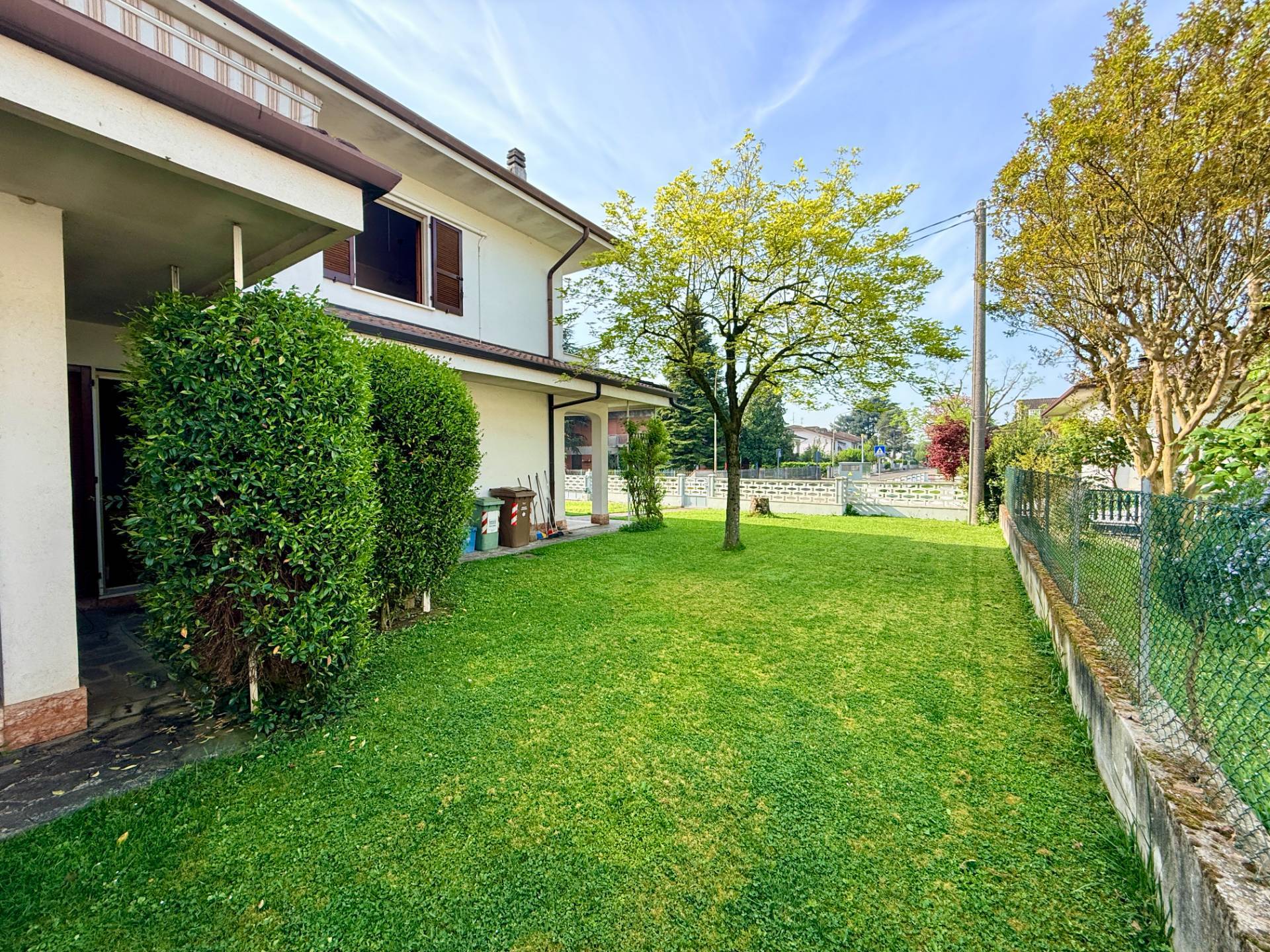 Villa Bifamiliare in vendita a Poggio Rusco