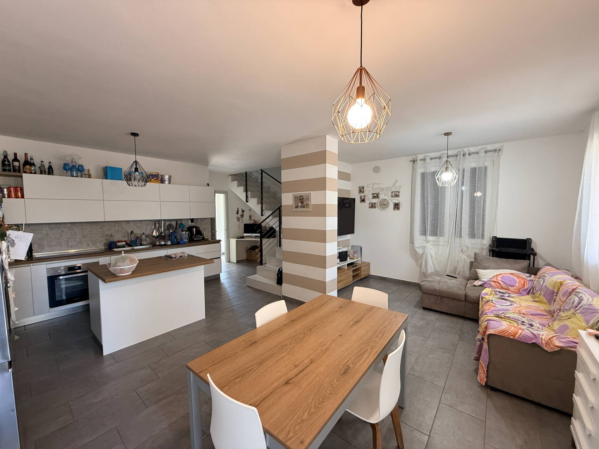 Villa Bifamiliare in vendita a Borgo Mantovano