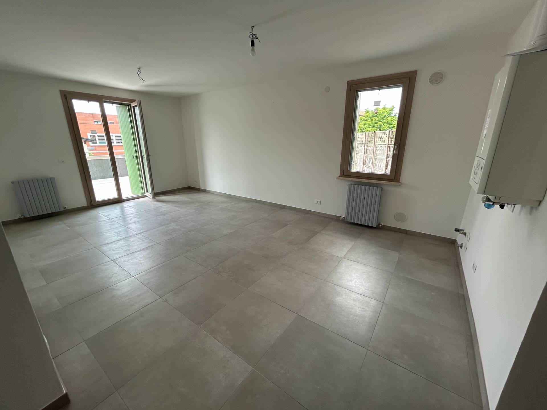 Appartamento al 1� Piano in vendita a Poggio Rusco