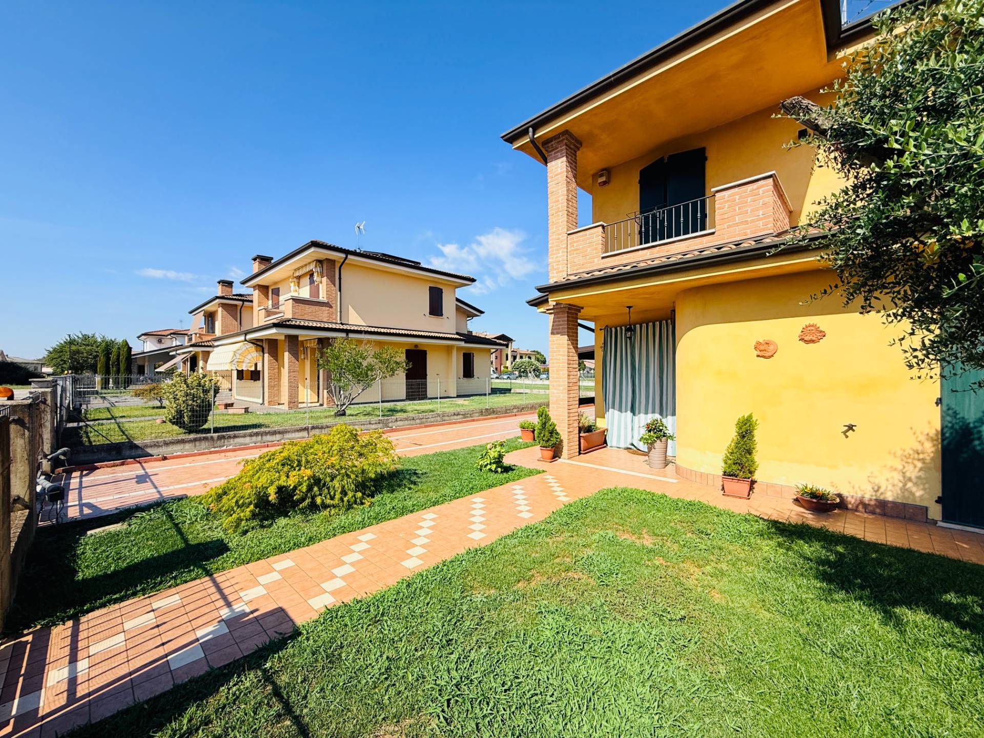 Villa di Testa in vendita a Borgo Mantovano