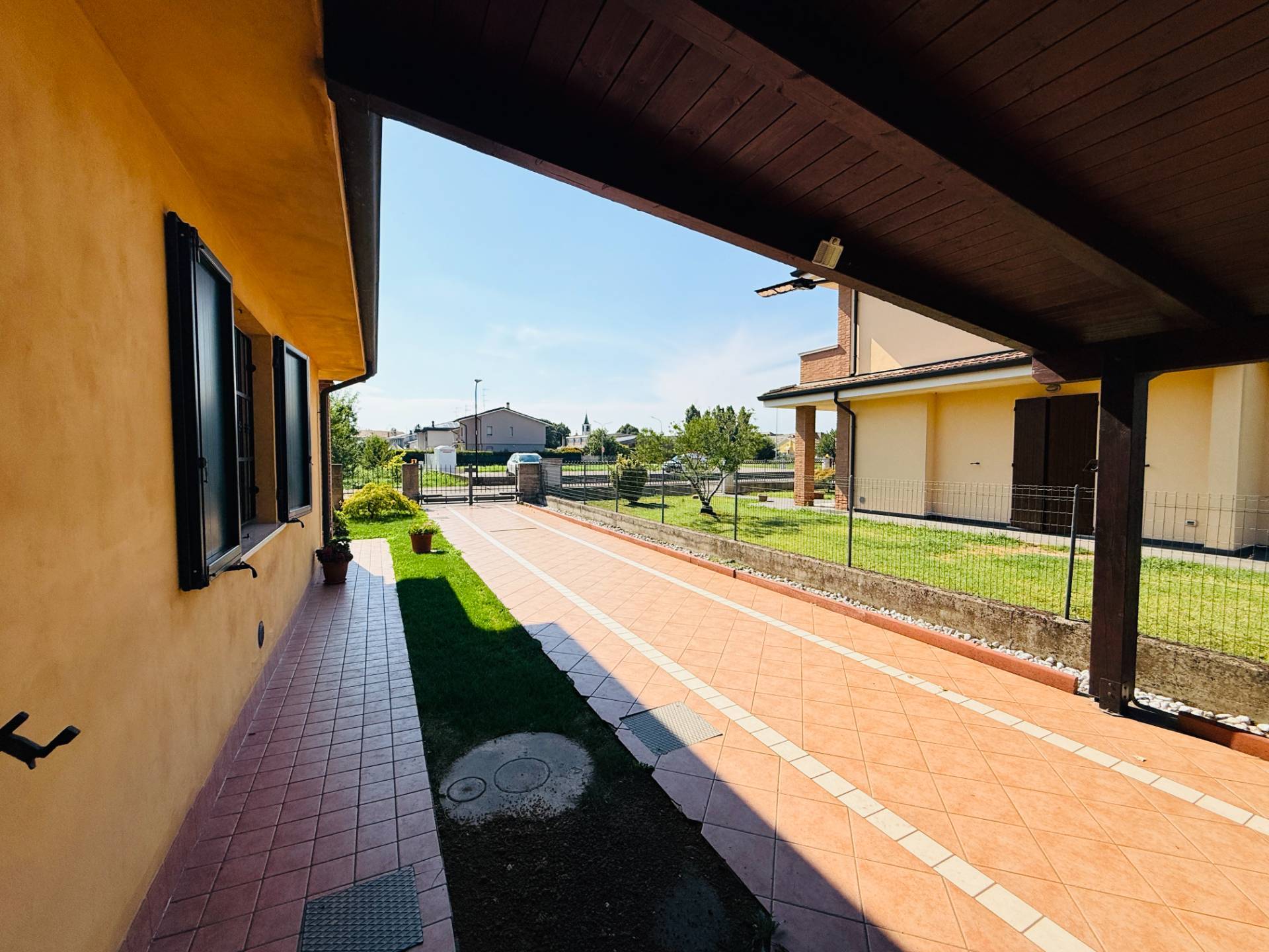 Villa di Testa in vendita a Borgo Mantovano