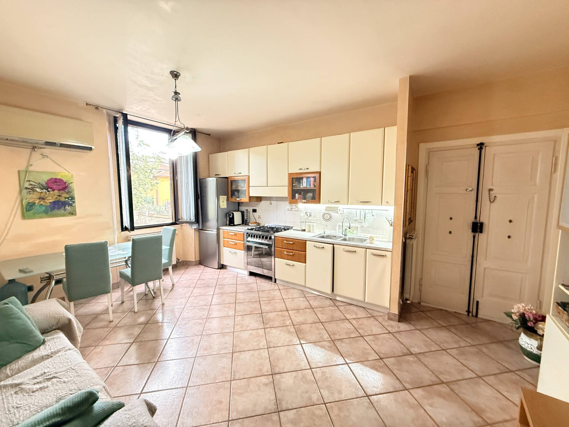 Appartamento al 1� Piano in vendita a Poggio Rusco