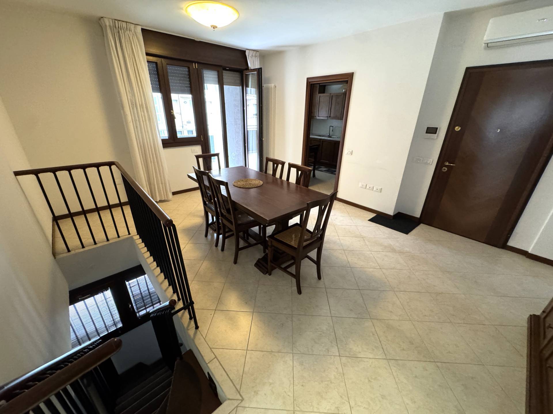 Appartamento al 1� Piano con zona Servizi al Piano Terra in vendita a Mirandola
