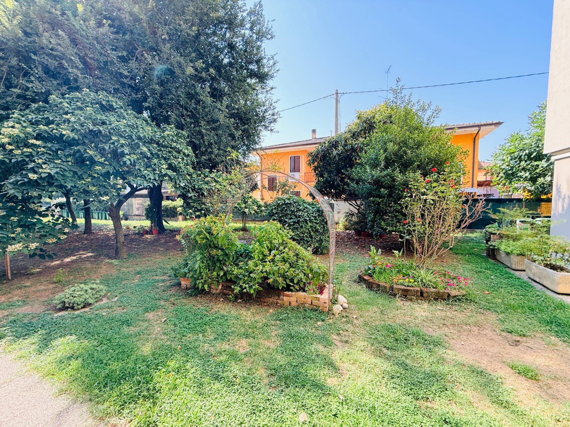 Appartamento al 1� Piano in vendita a Ostiglia